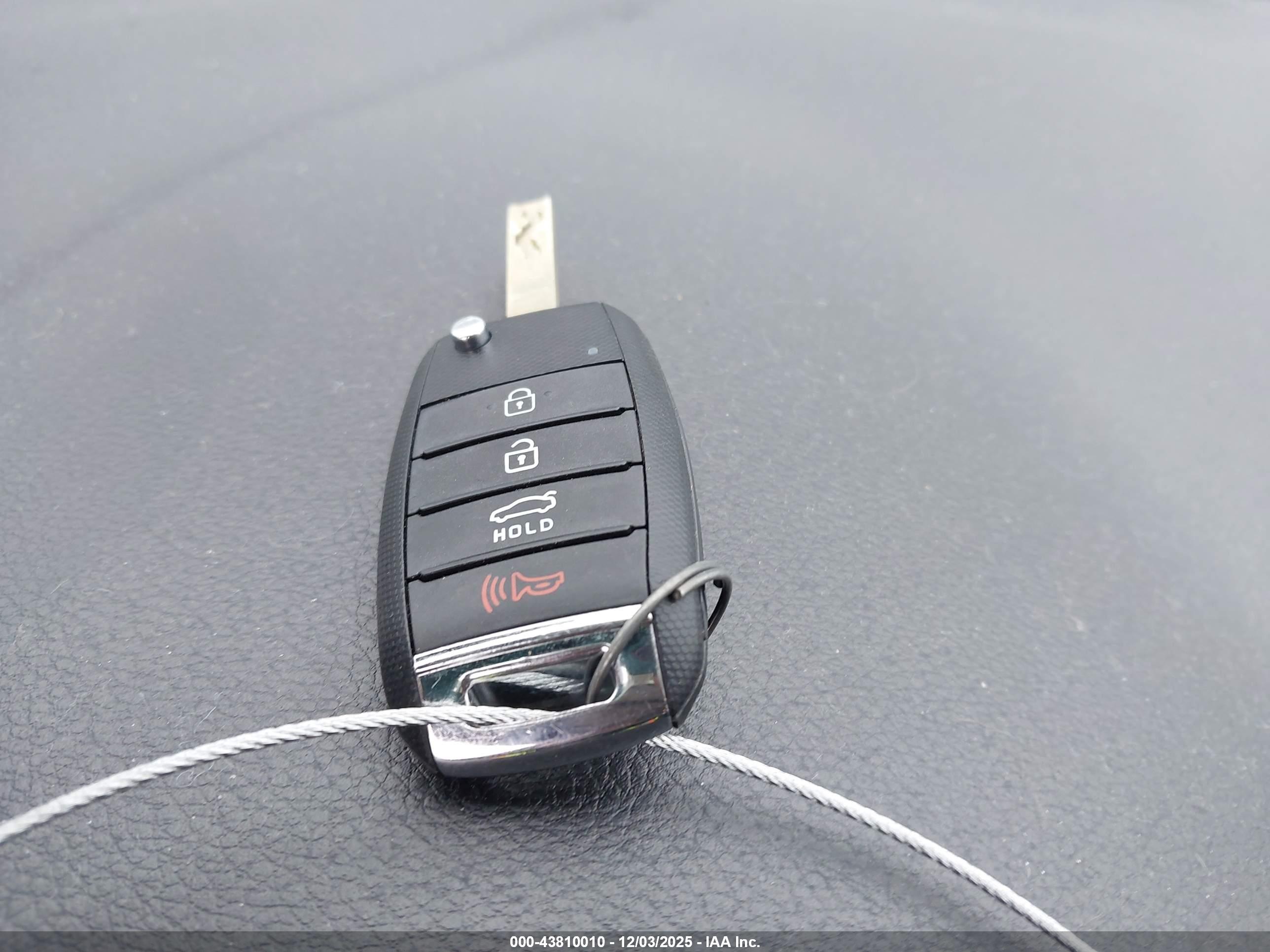 KIA RIO image 11