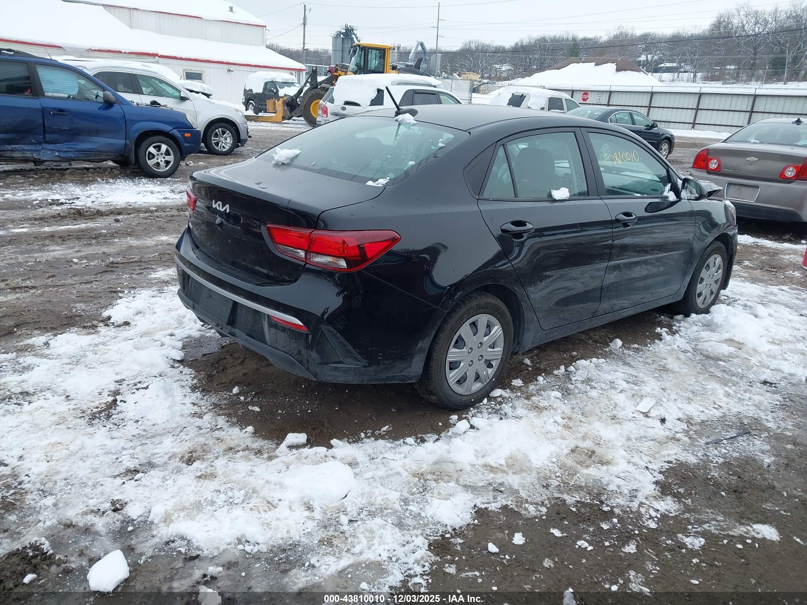 KIA RIO image 4