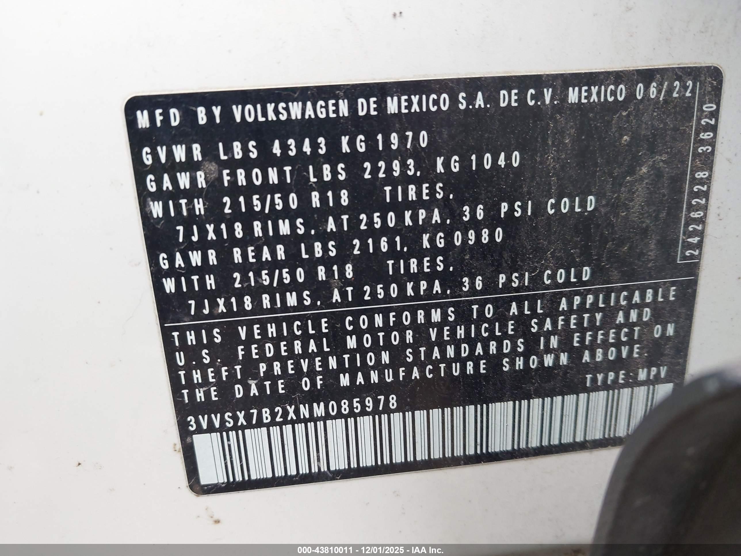 VOLKSWAGEN TAOS image 9