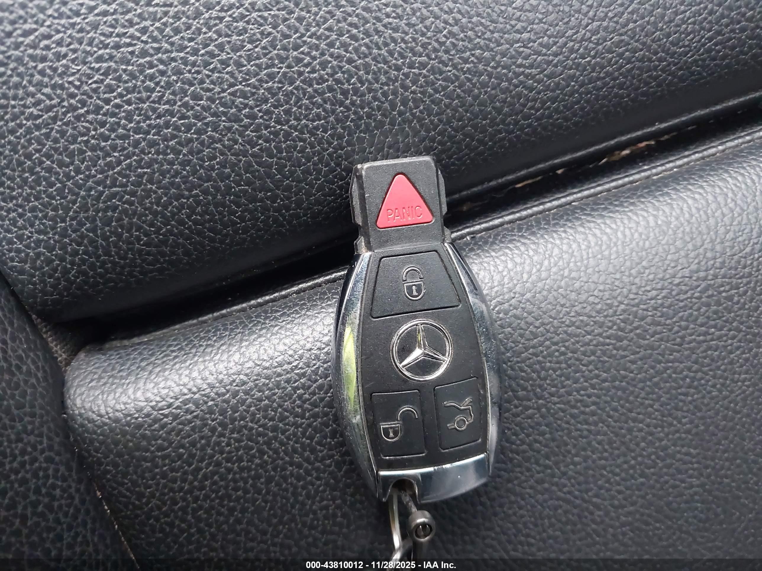 MERCEDES-BENZ GLA image 11