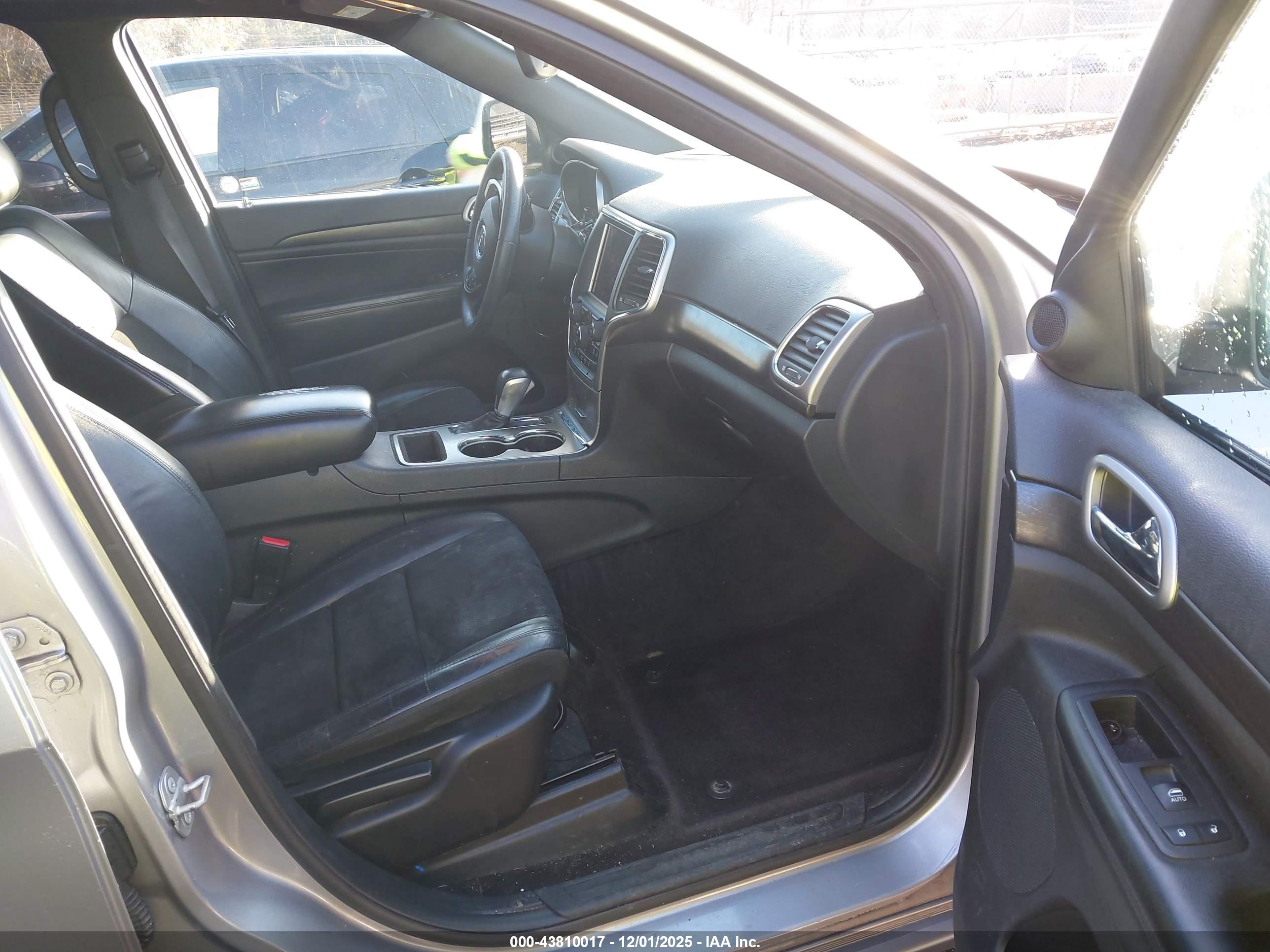 JEEP GRAND image 5