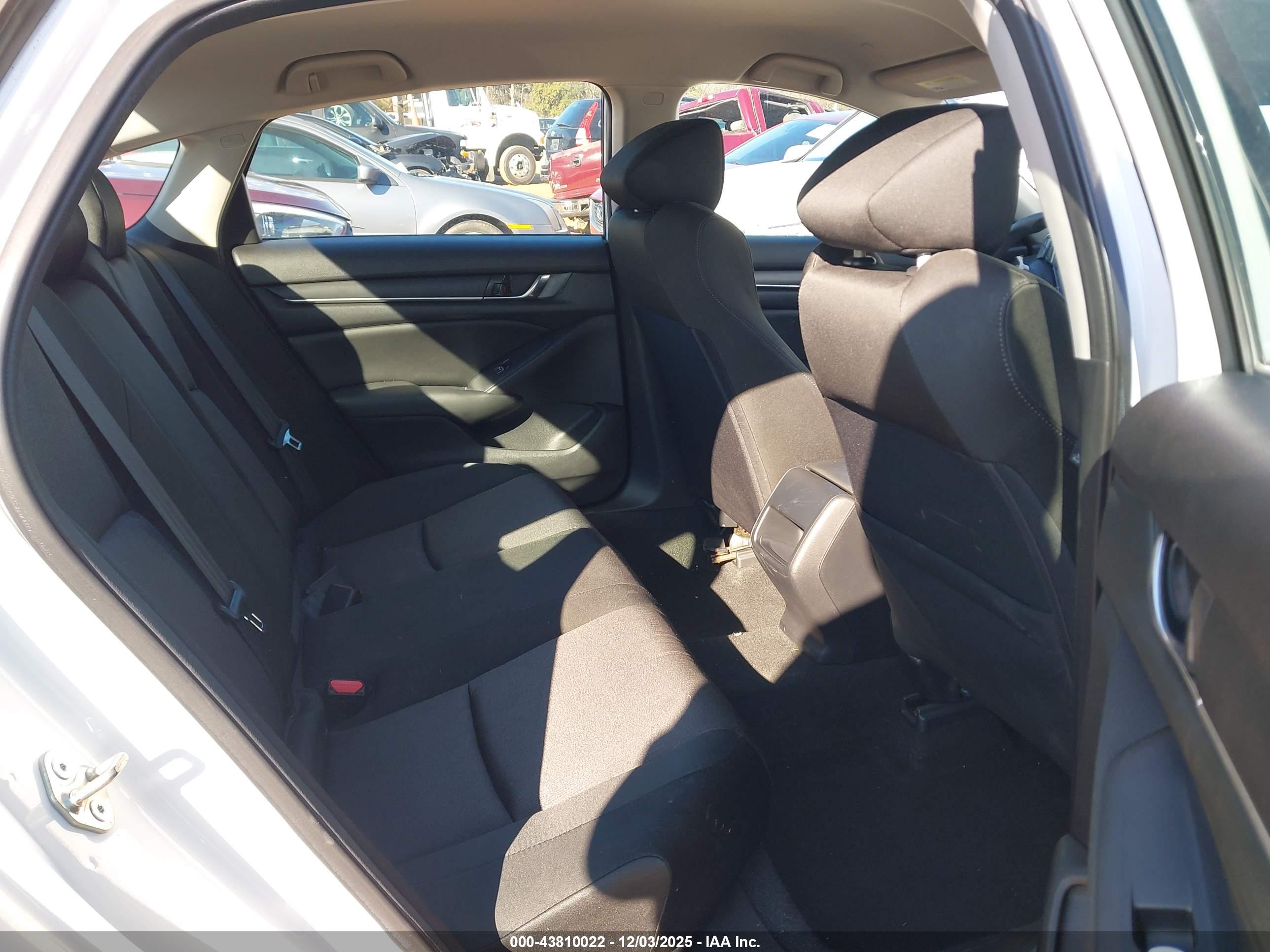 HONDA ACCORD image 8