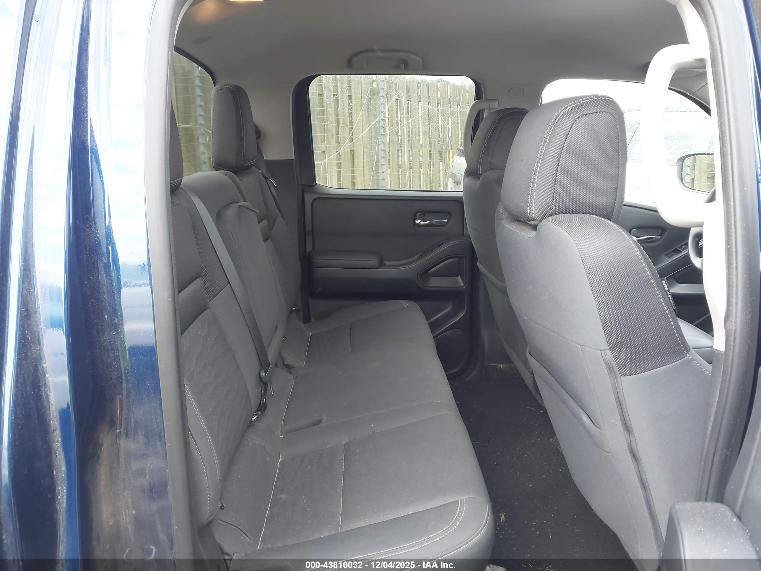 NISSAN FRONTIER image 8