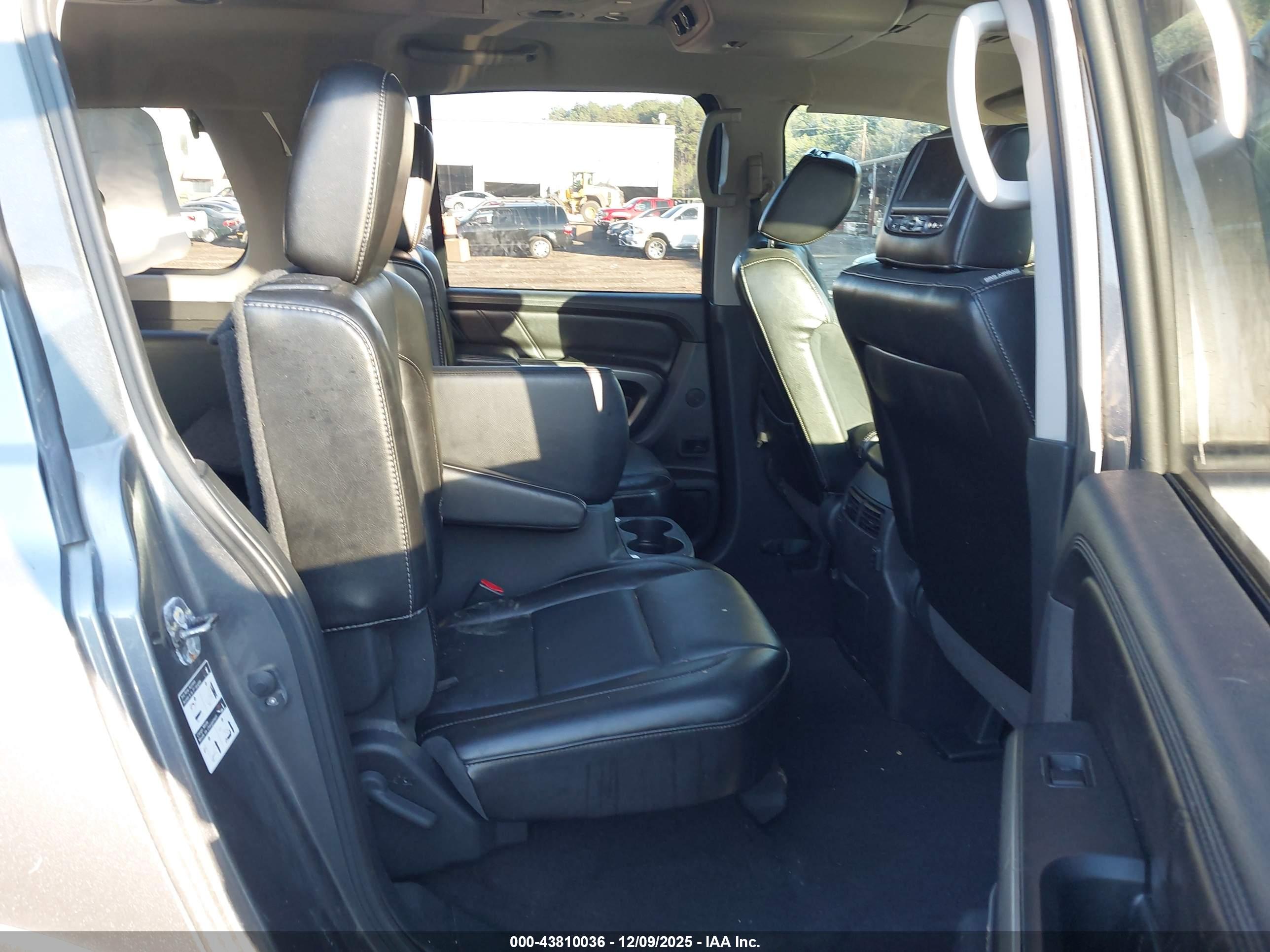 NISSAN ARMADA image 8