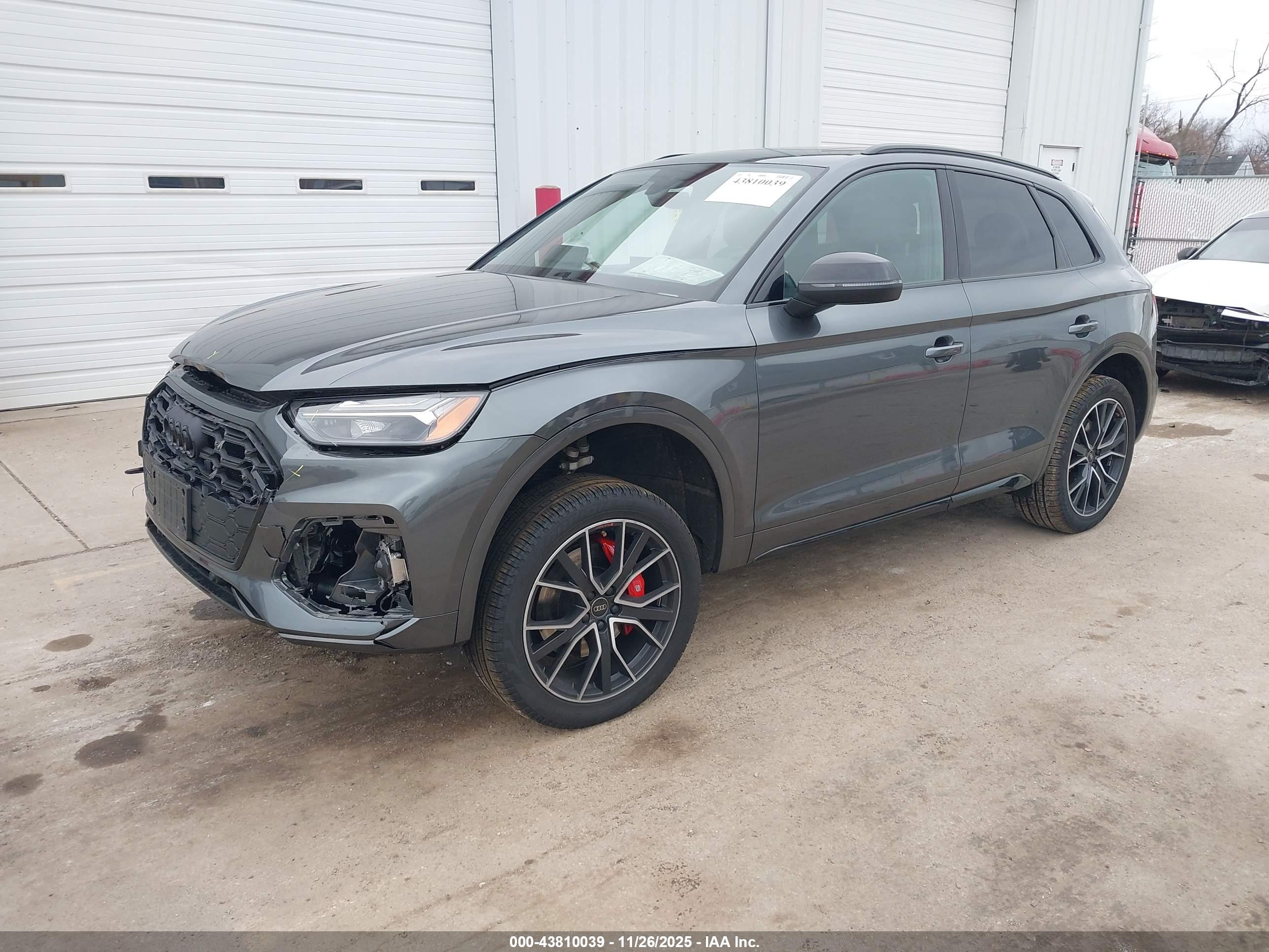 AUDI SQ5 image 2