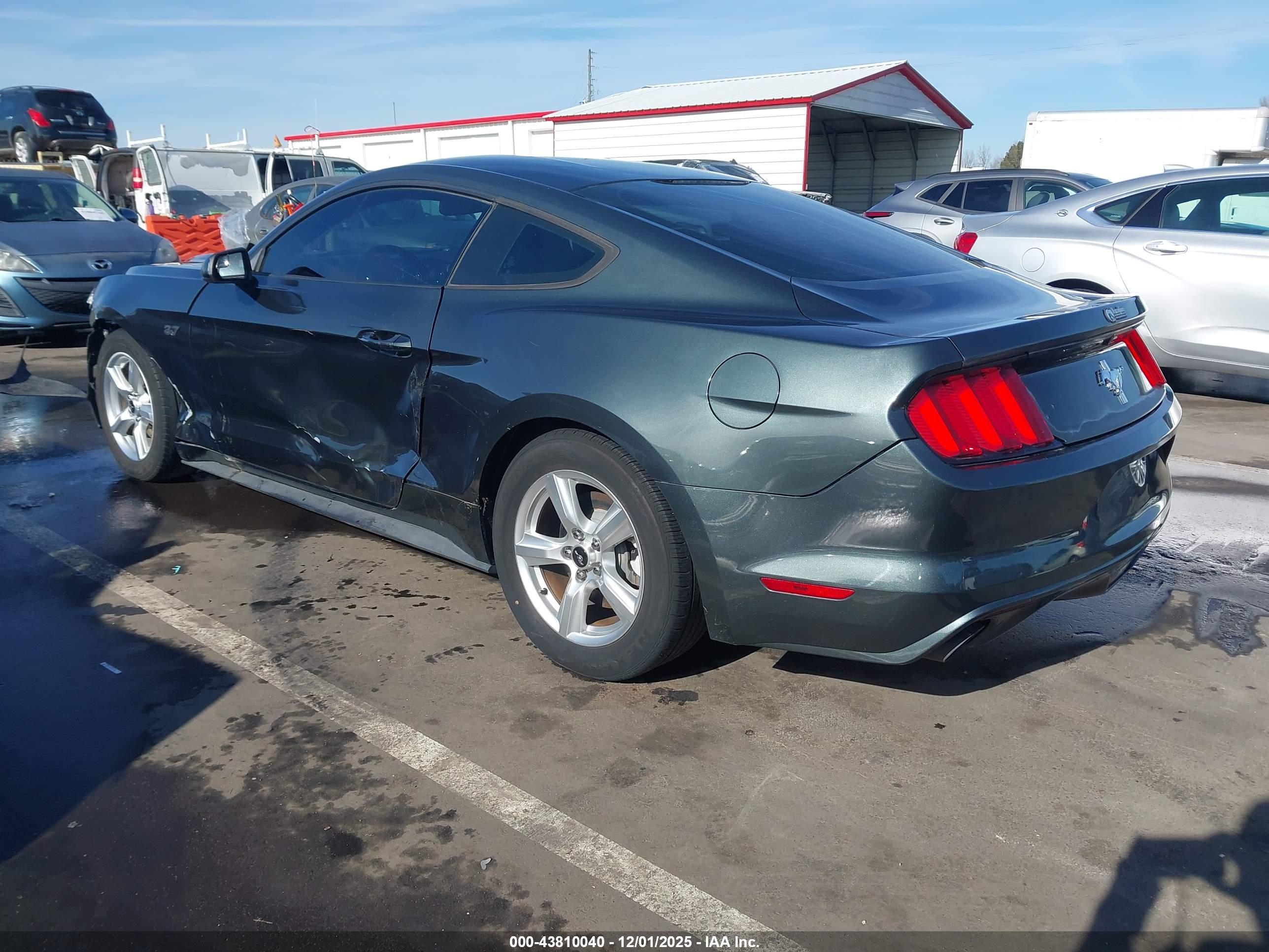 FORD MUSTANG image 3