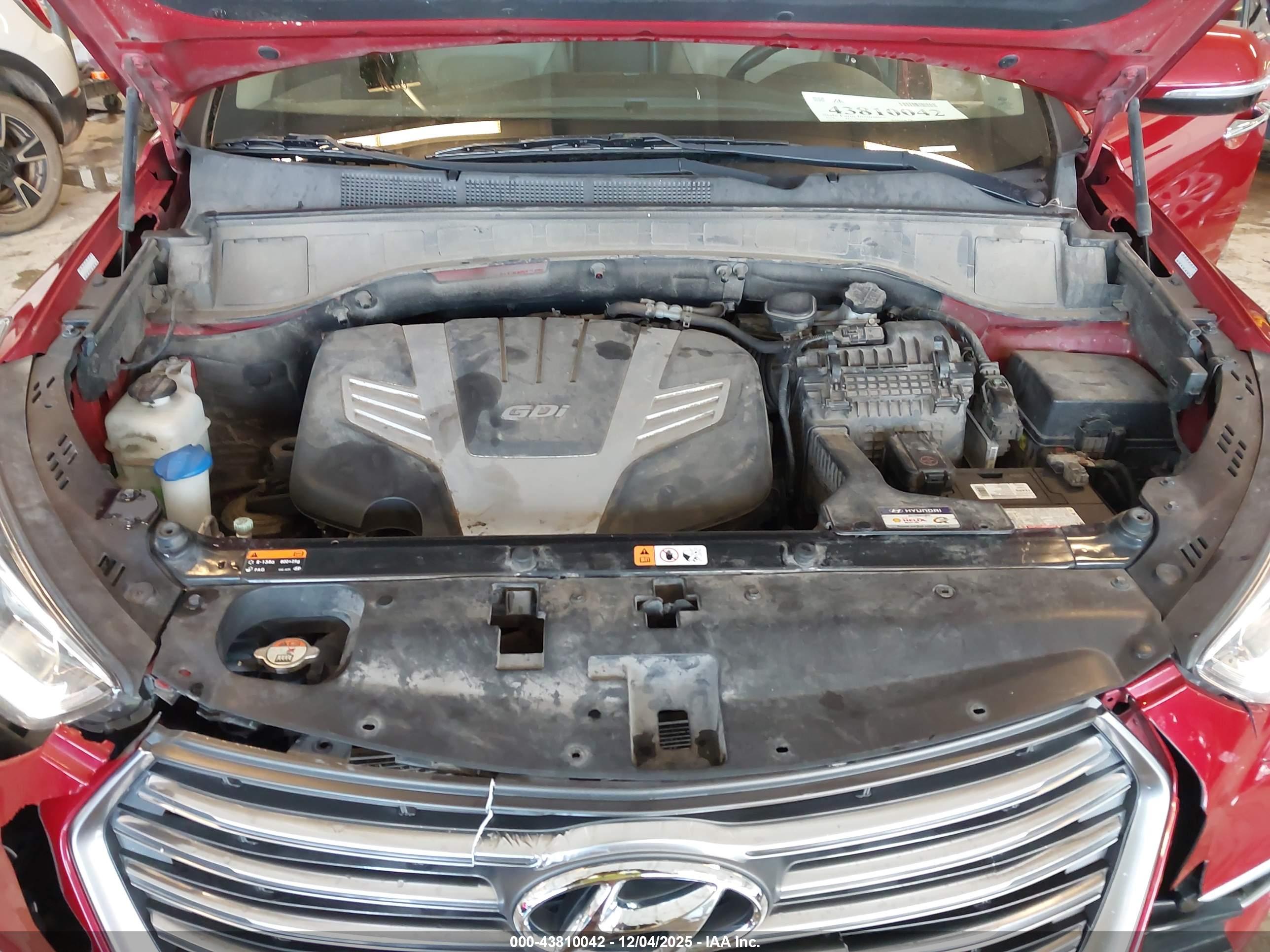 HYUNDAI SANTA image 10