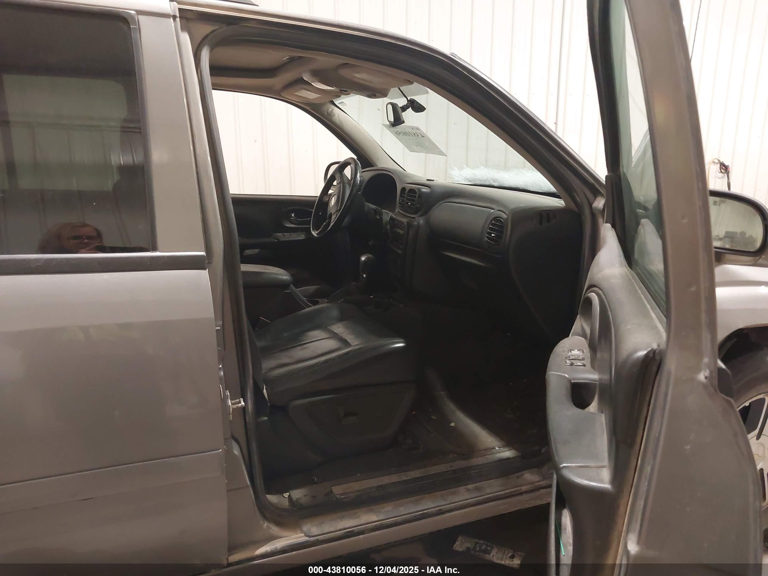 CHEVROLET TRAILBLAZER image 5