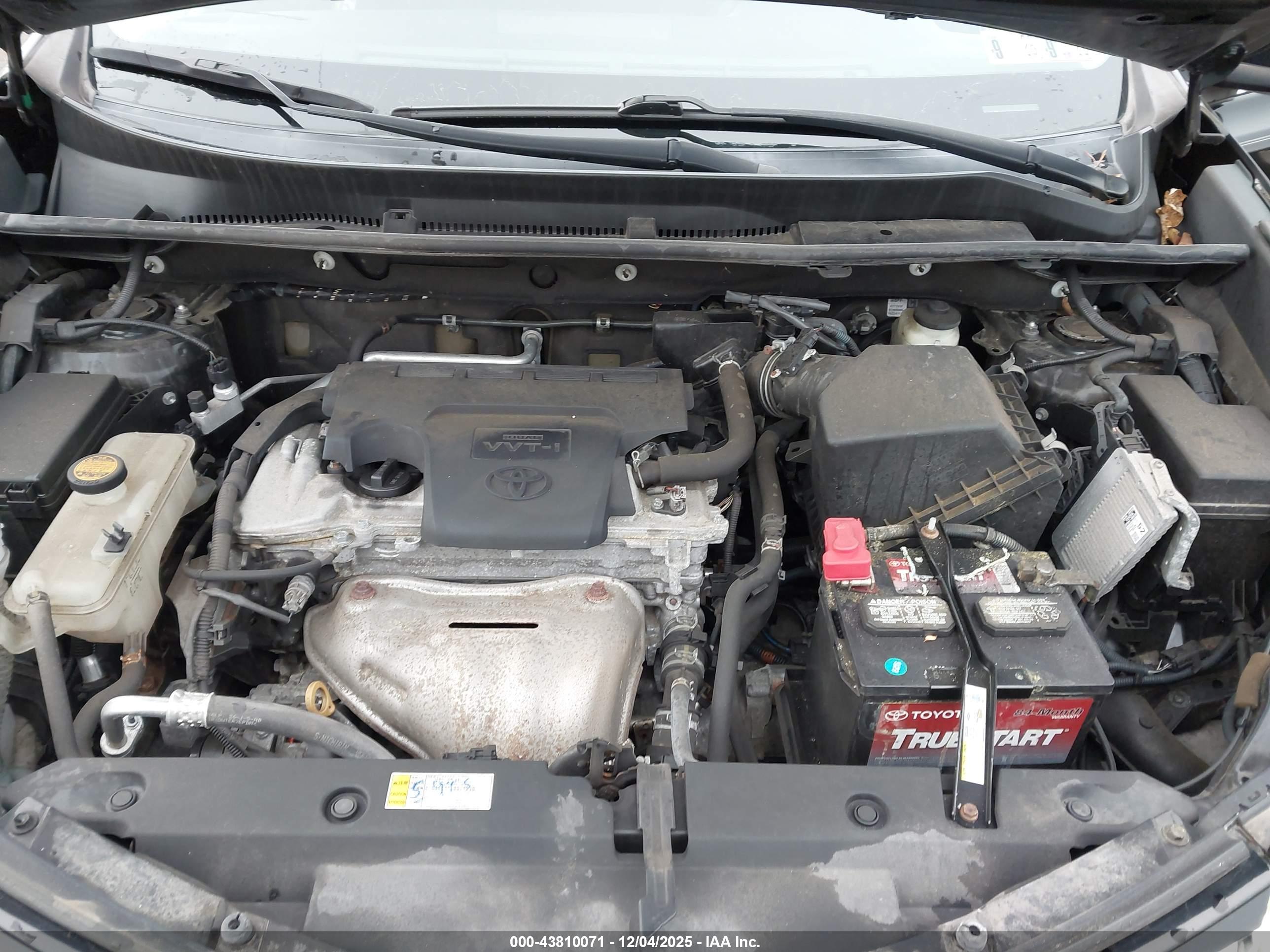 TOYOTA RAV4 image 10