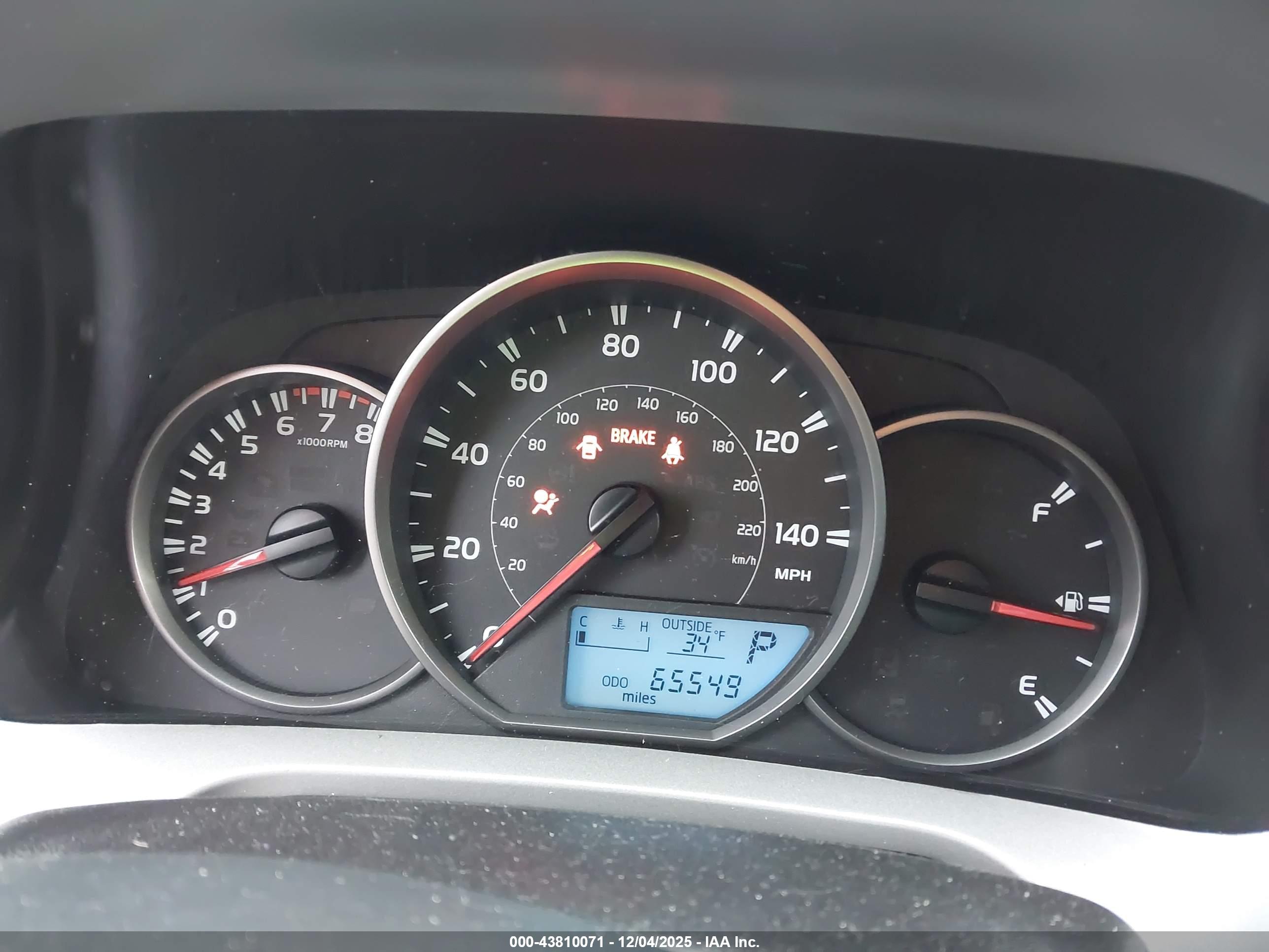 TOYOTA RAV4 image 7