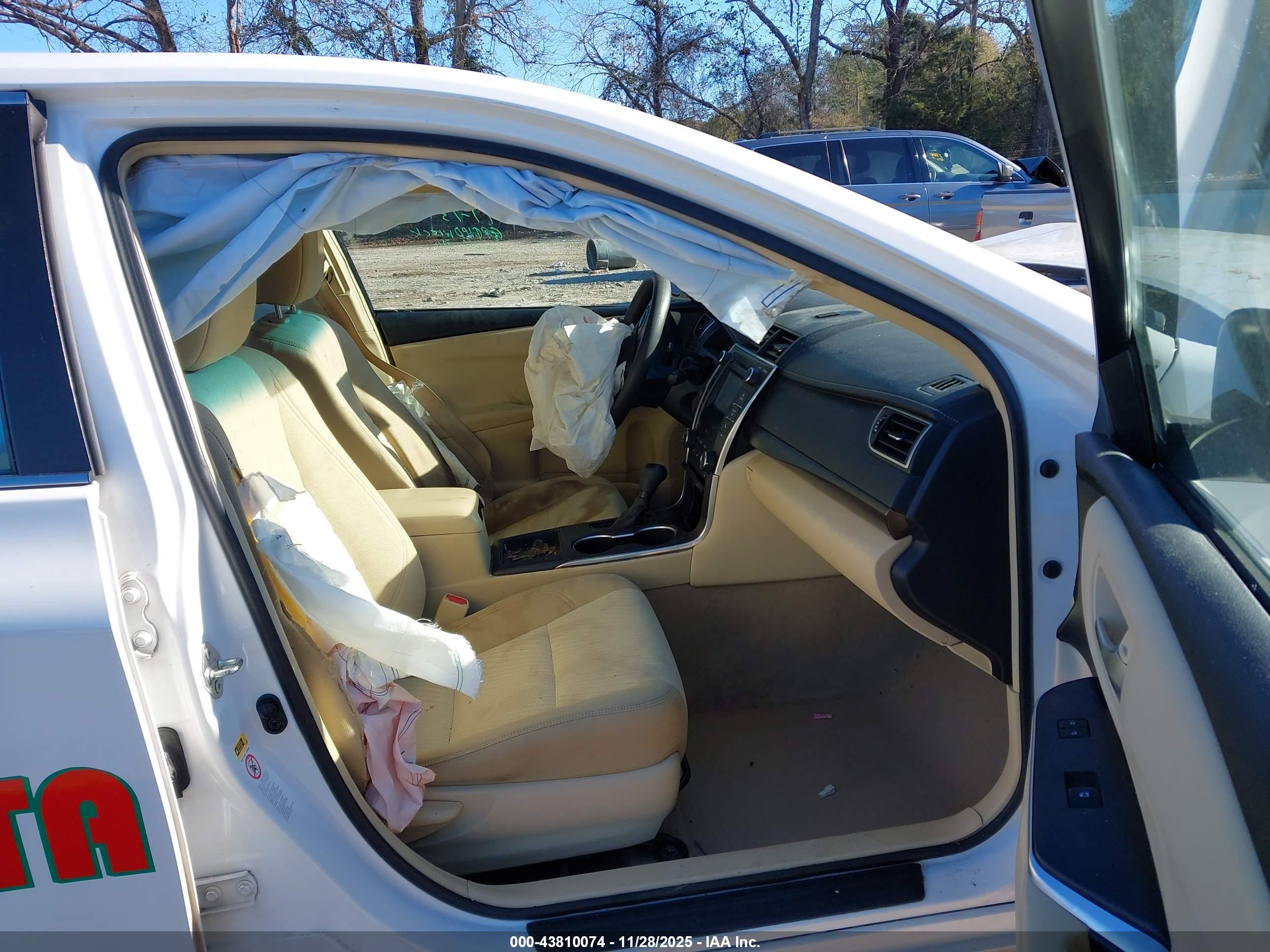 TOYOTA CAMRY image 5