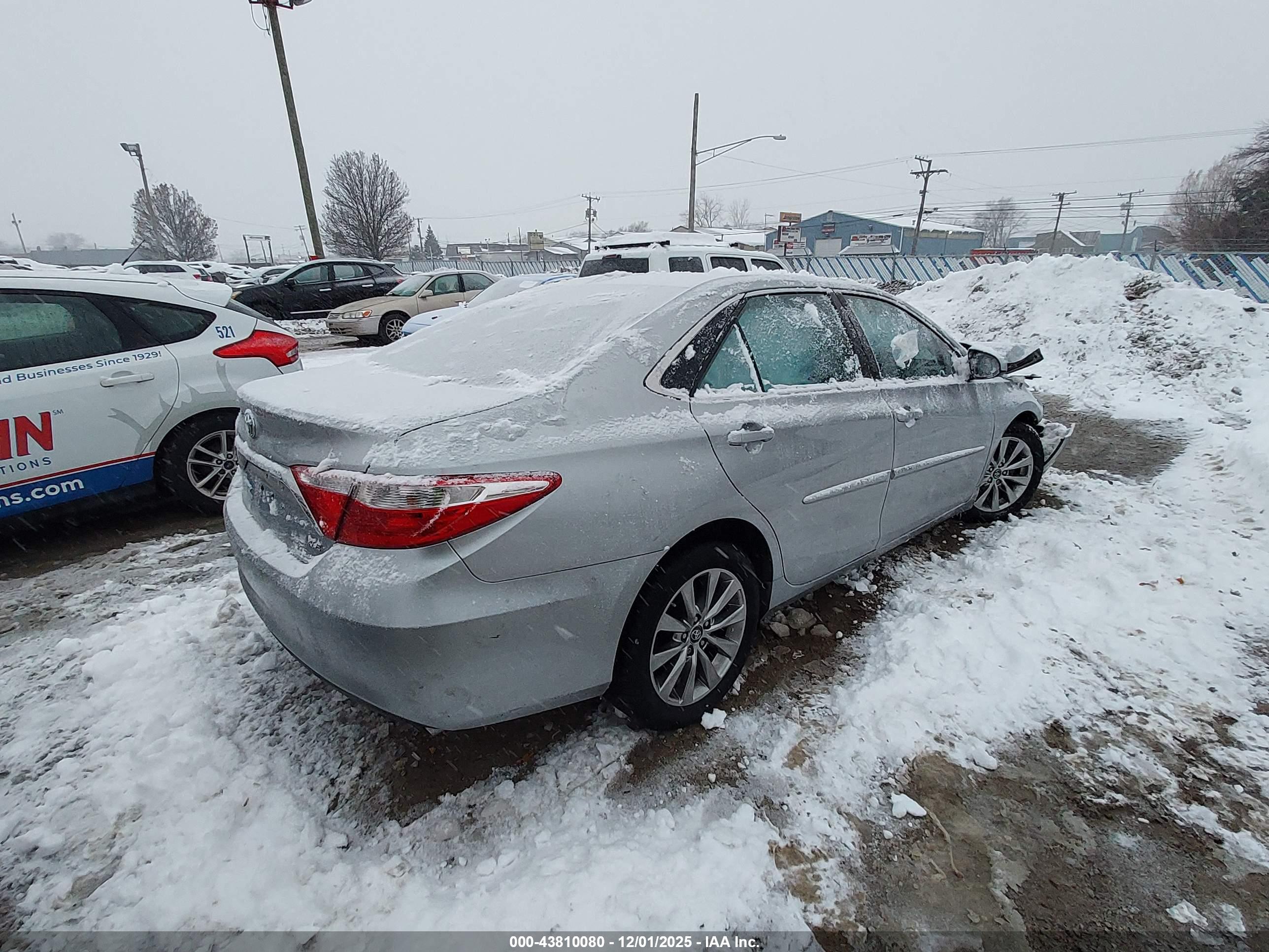 TOYOTA CAMRY image 4