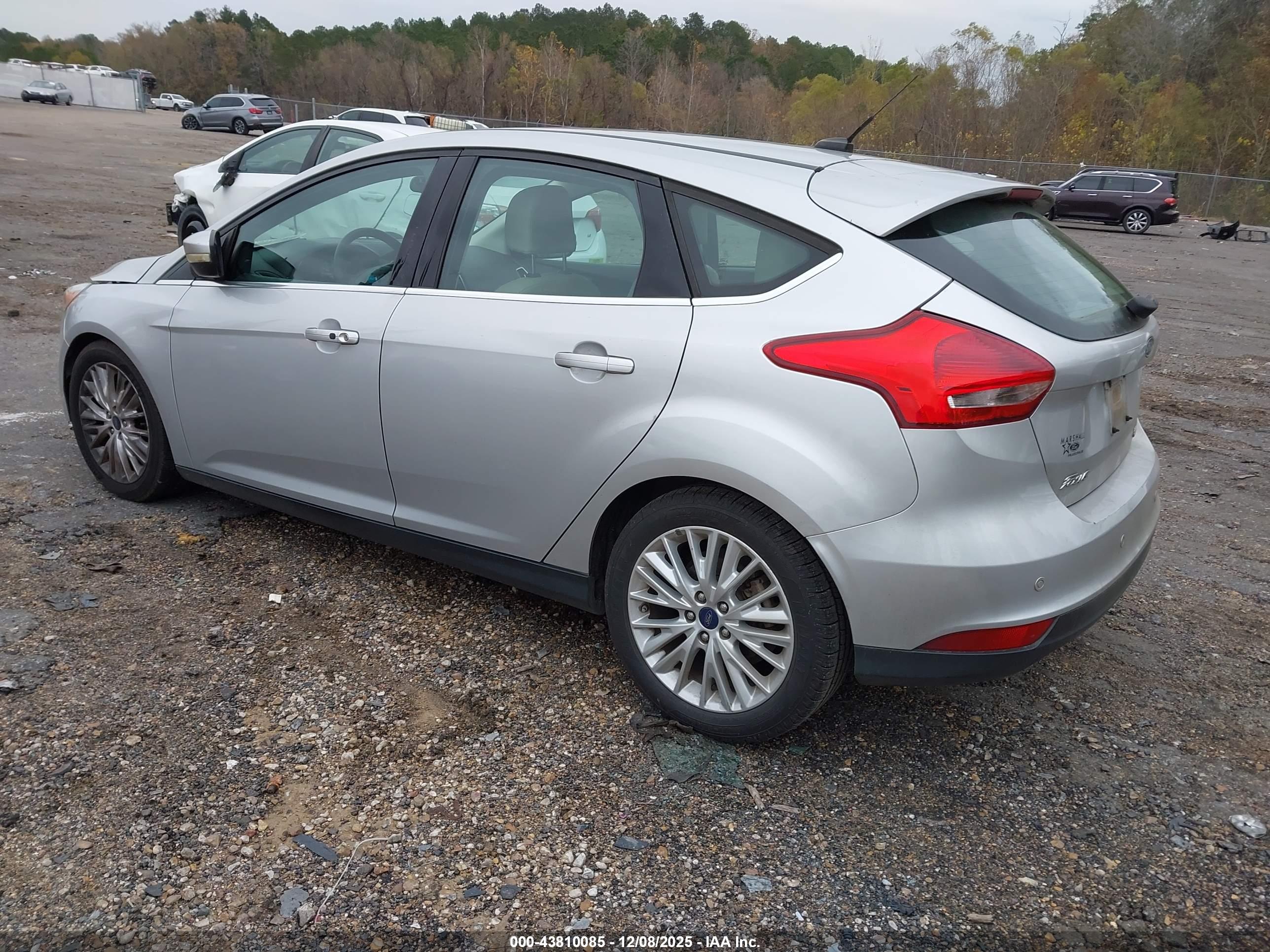 FORD FOCUS image 3