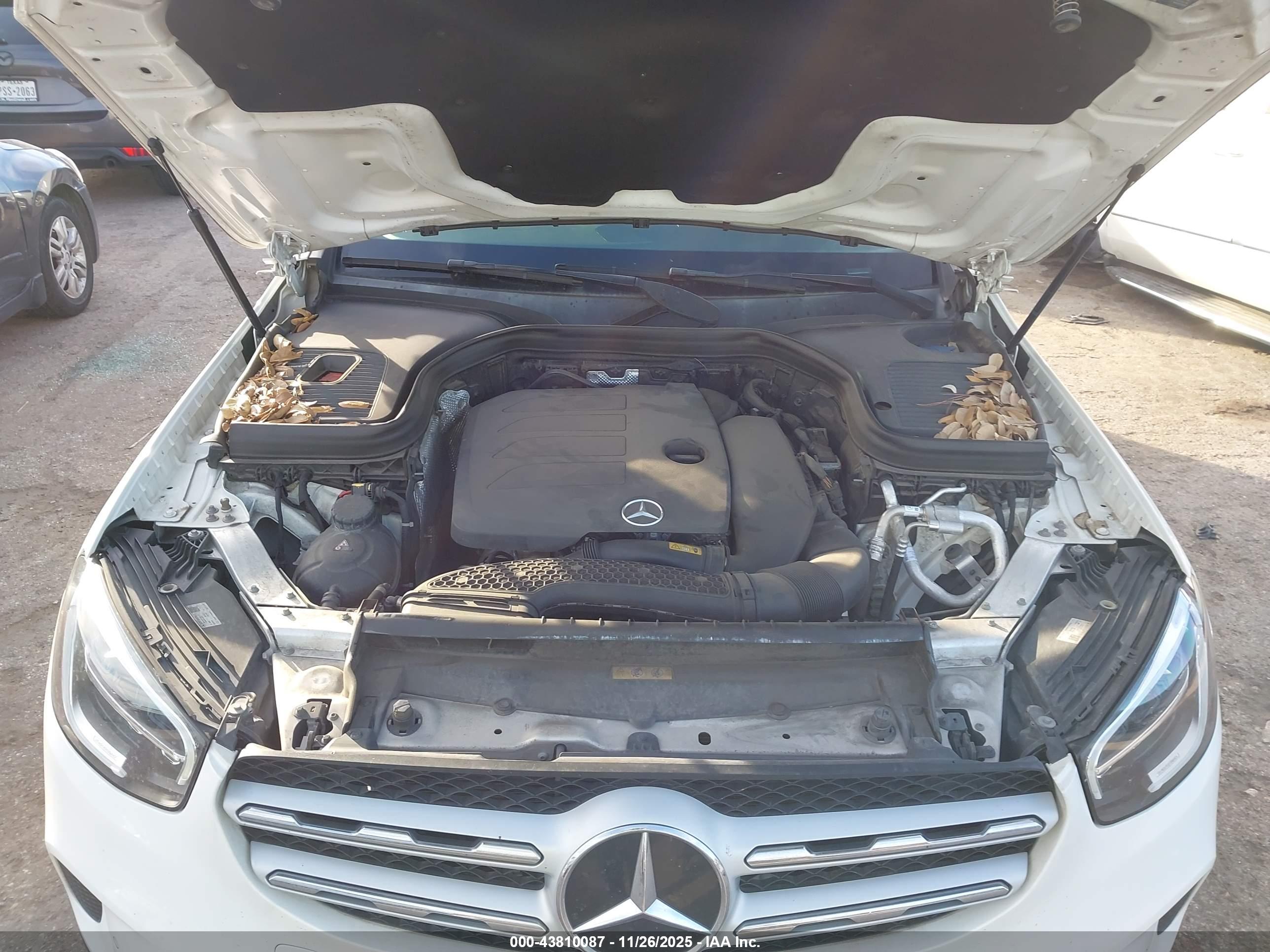 MERCEDES-BENZ GLC image 10