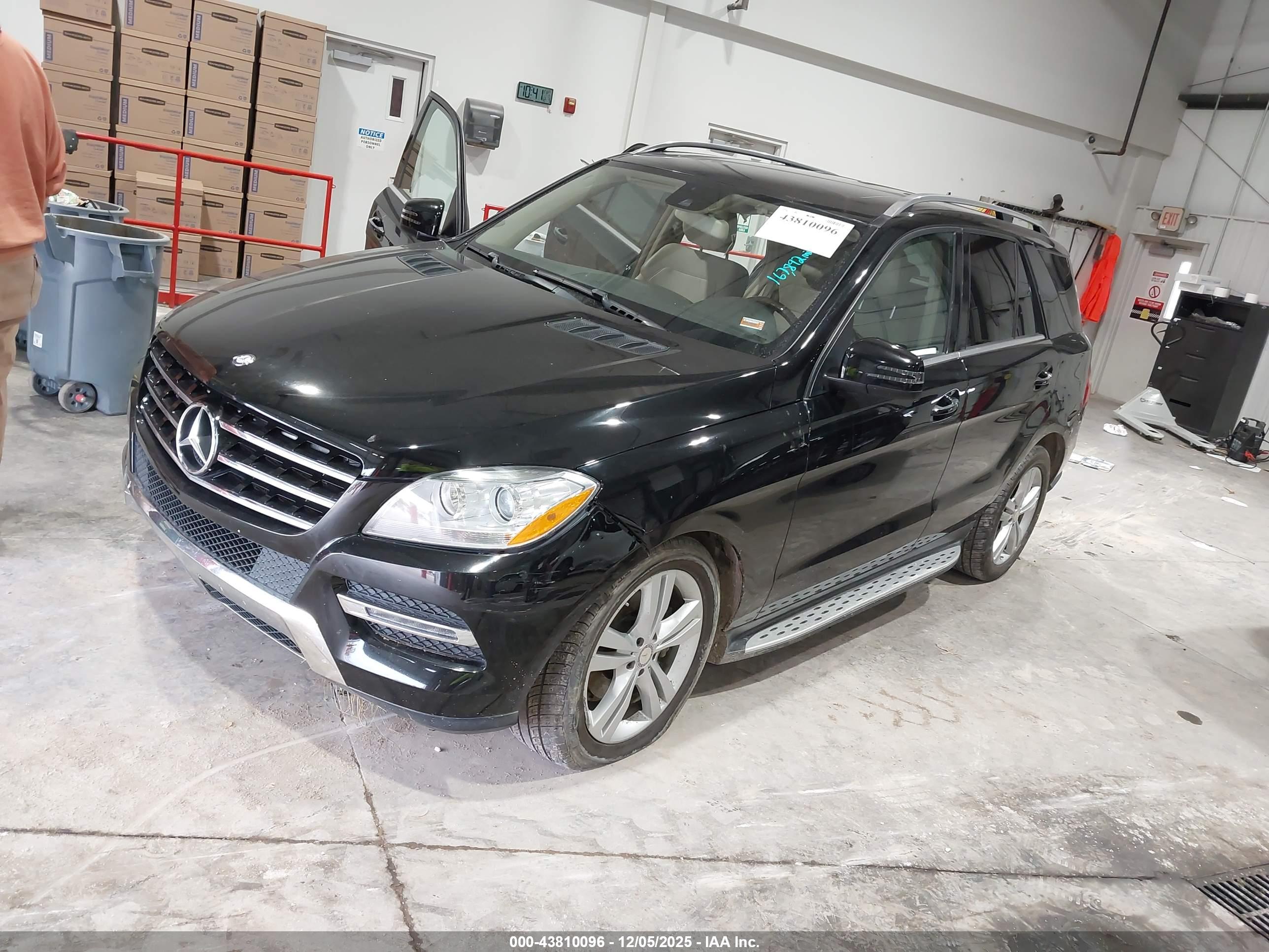 MERCEDES-BENZ ML image 2