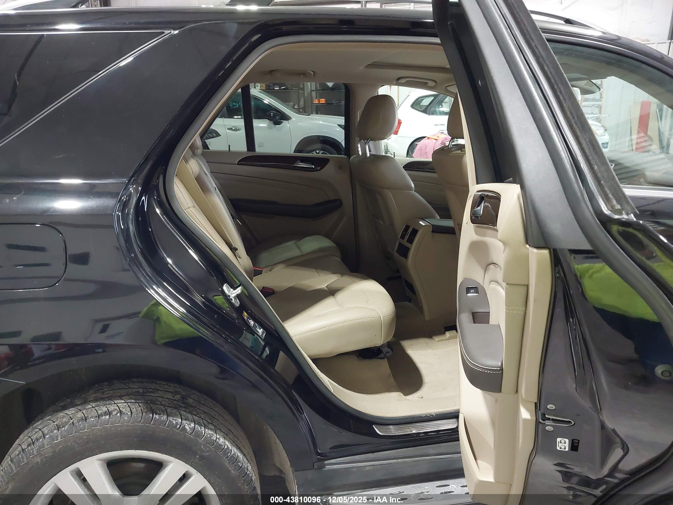 MERCEDES-BENZ ML image 8