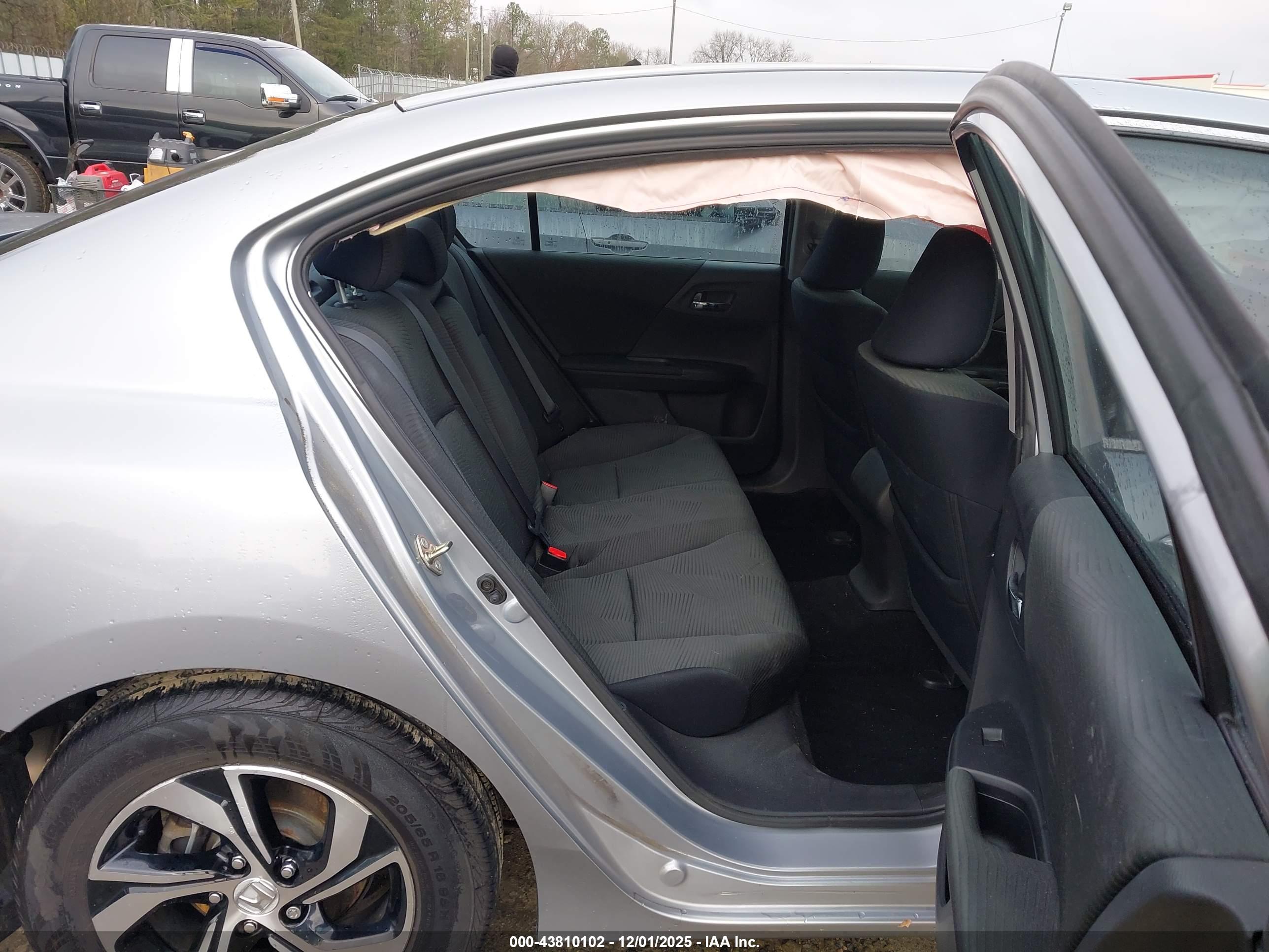 HONDA ACCORD image 8