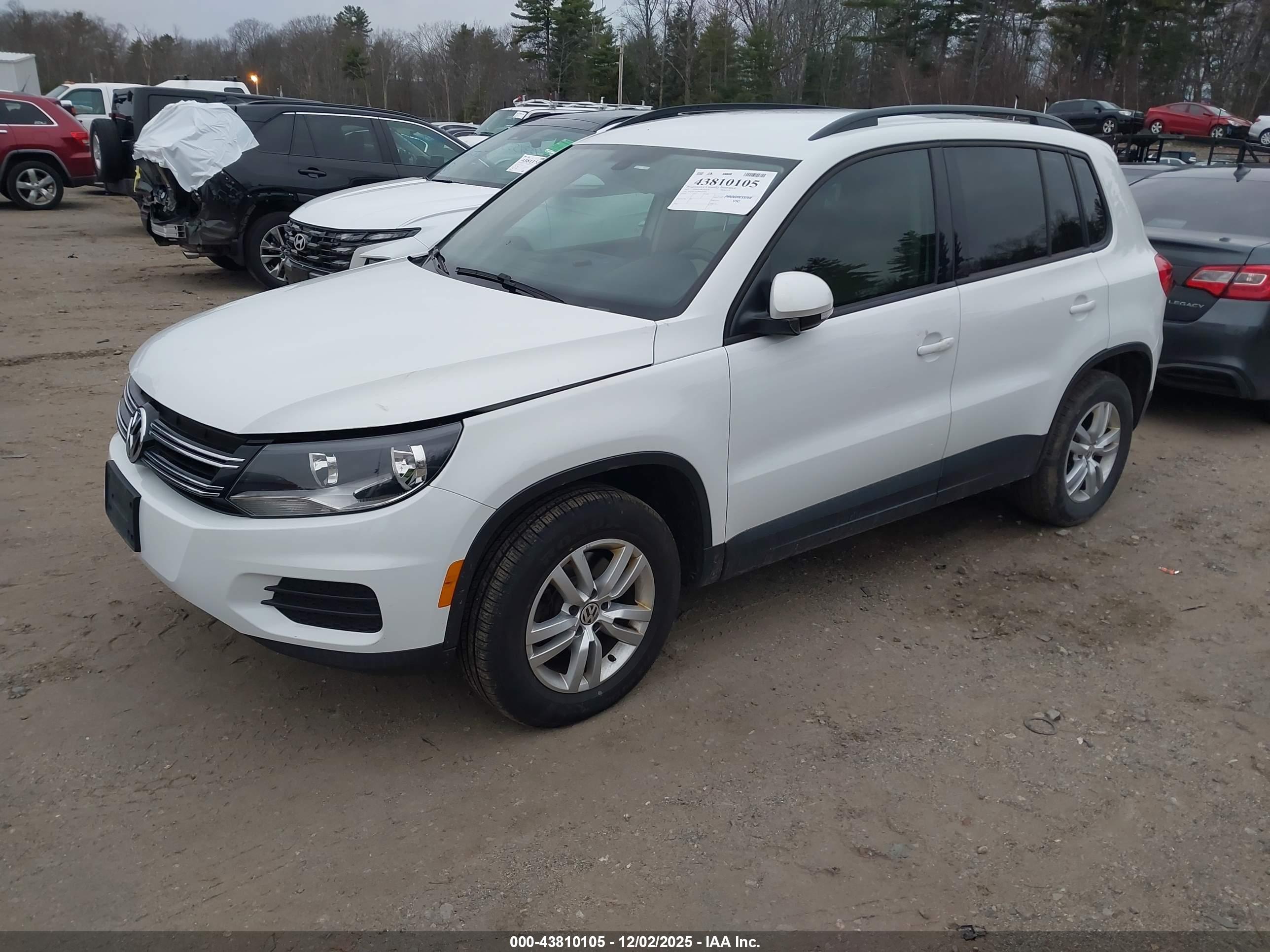 VOLKSWAGEN TIGUAN image 2