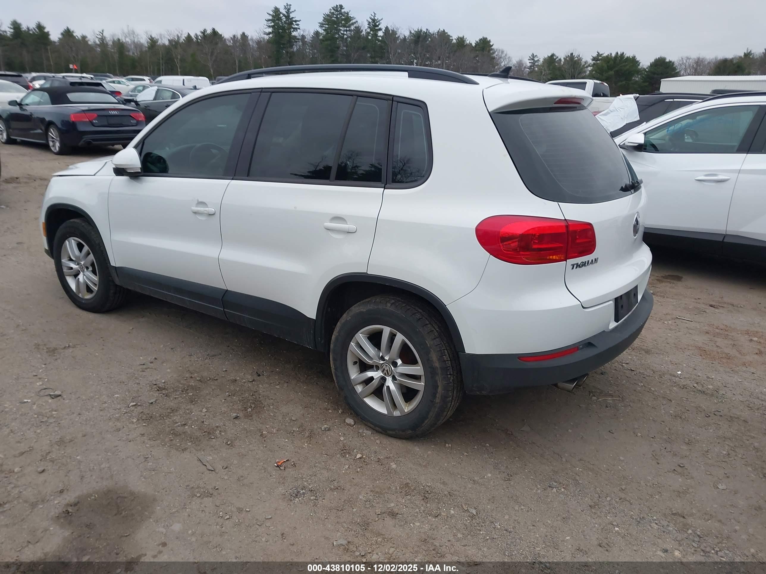 VOLKSWAGEN TIGUAN image 3