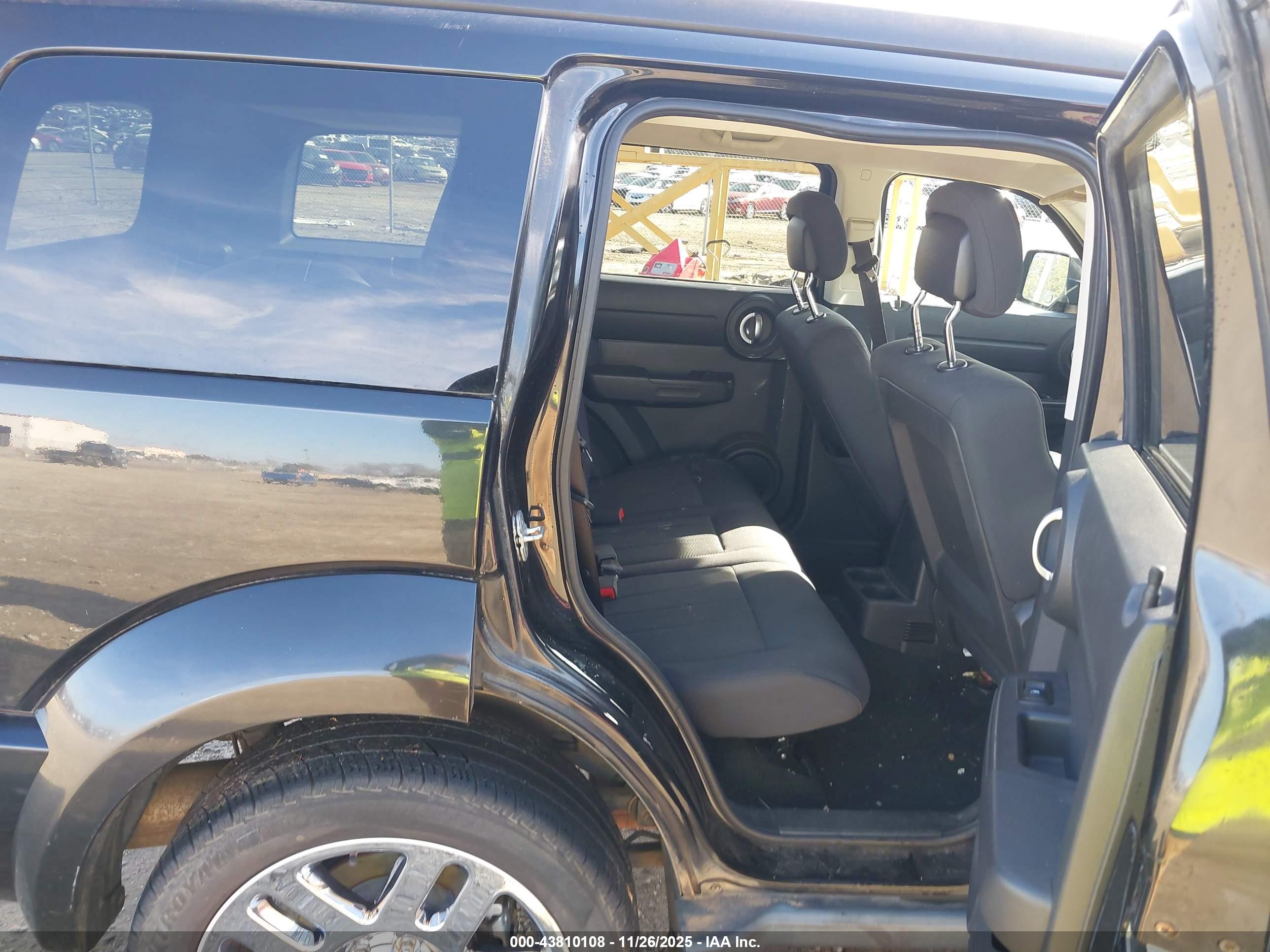 DODGE NITRO image 8