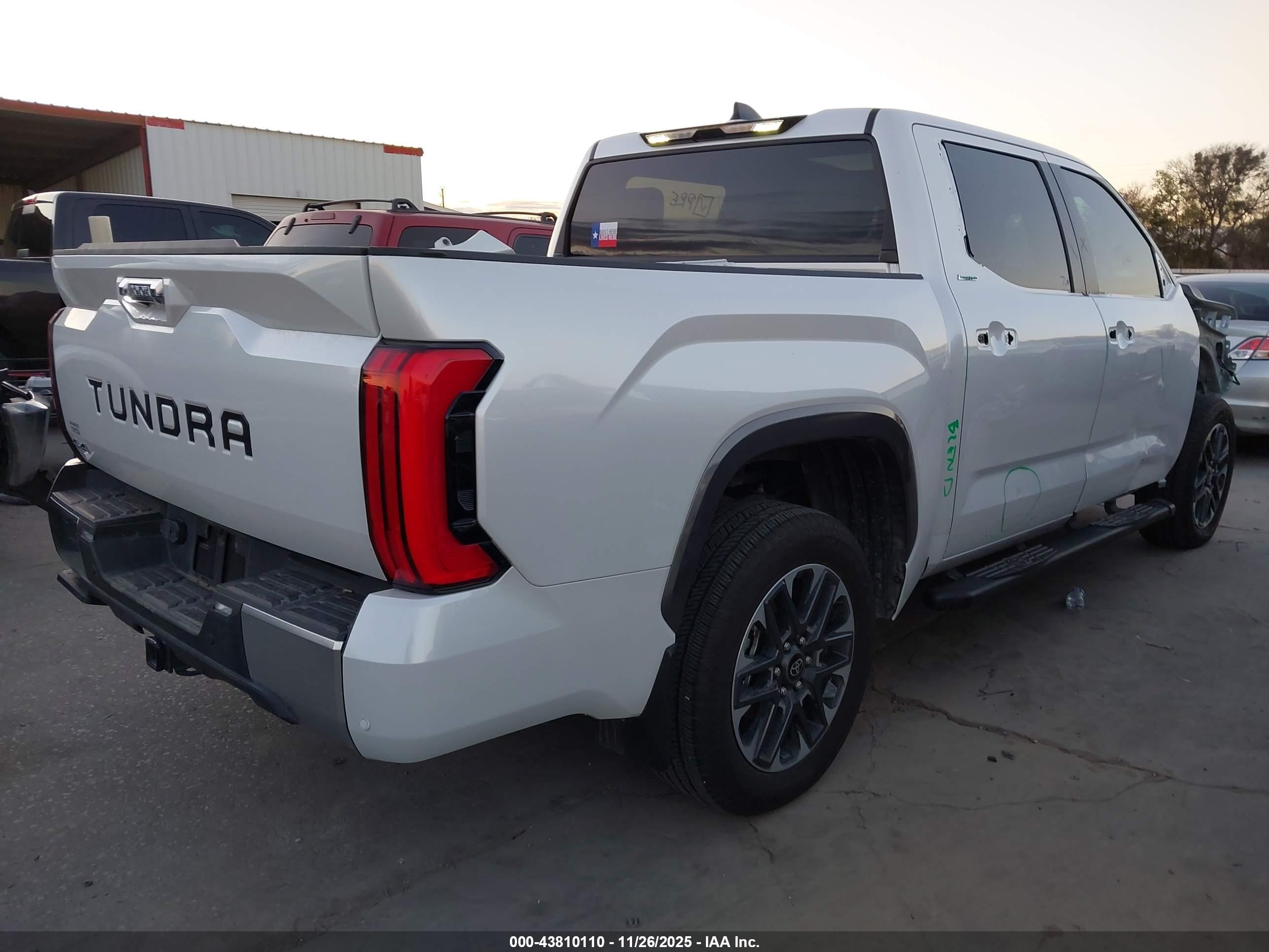 TOYOTA TUNDRA image 4