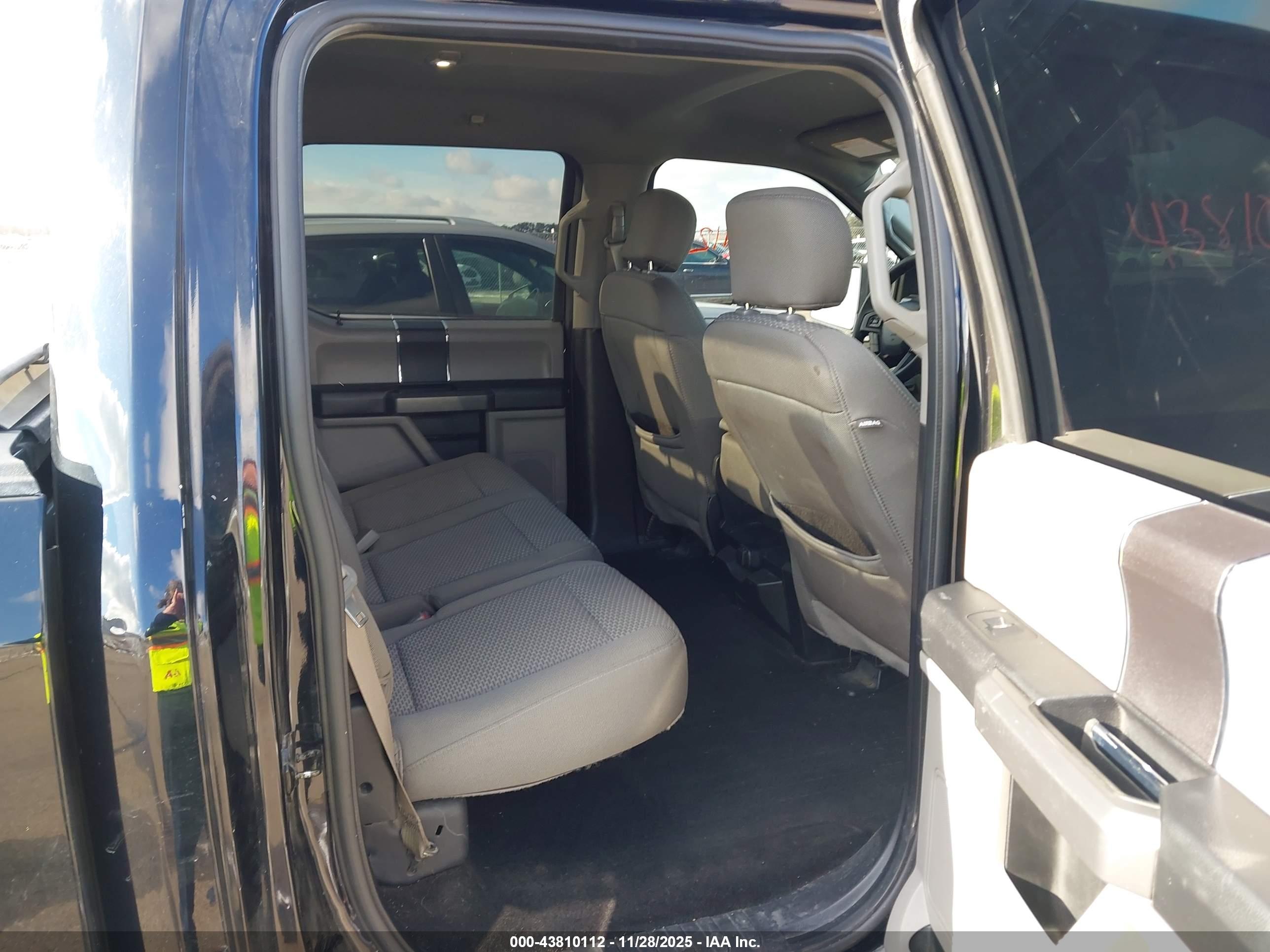 FORD F-150 image 8
