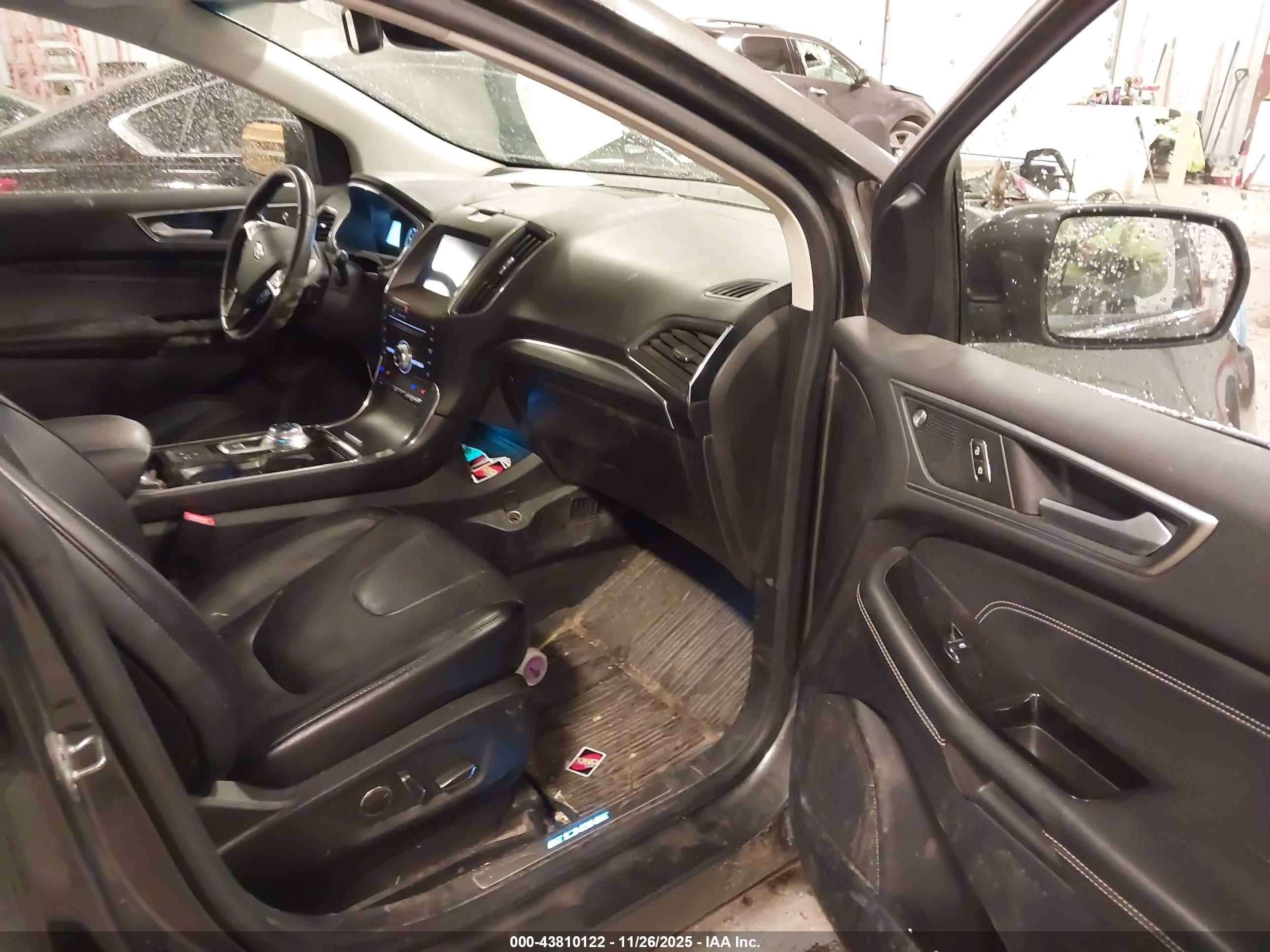 FORD EDGE image 5