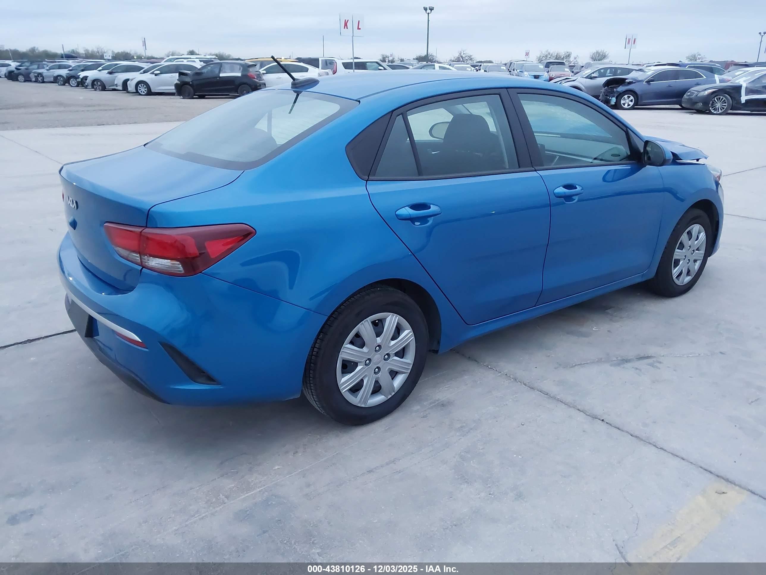 KIA RIO image 4
