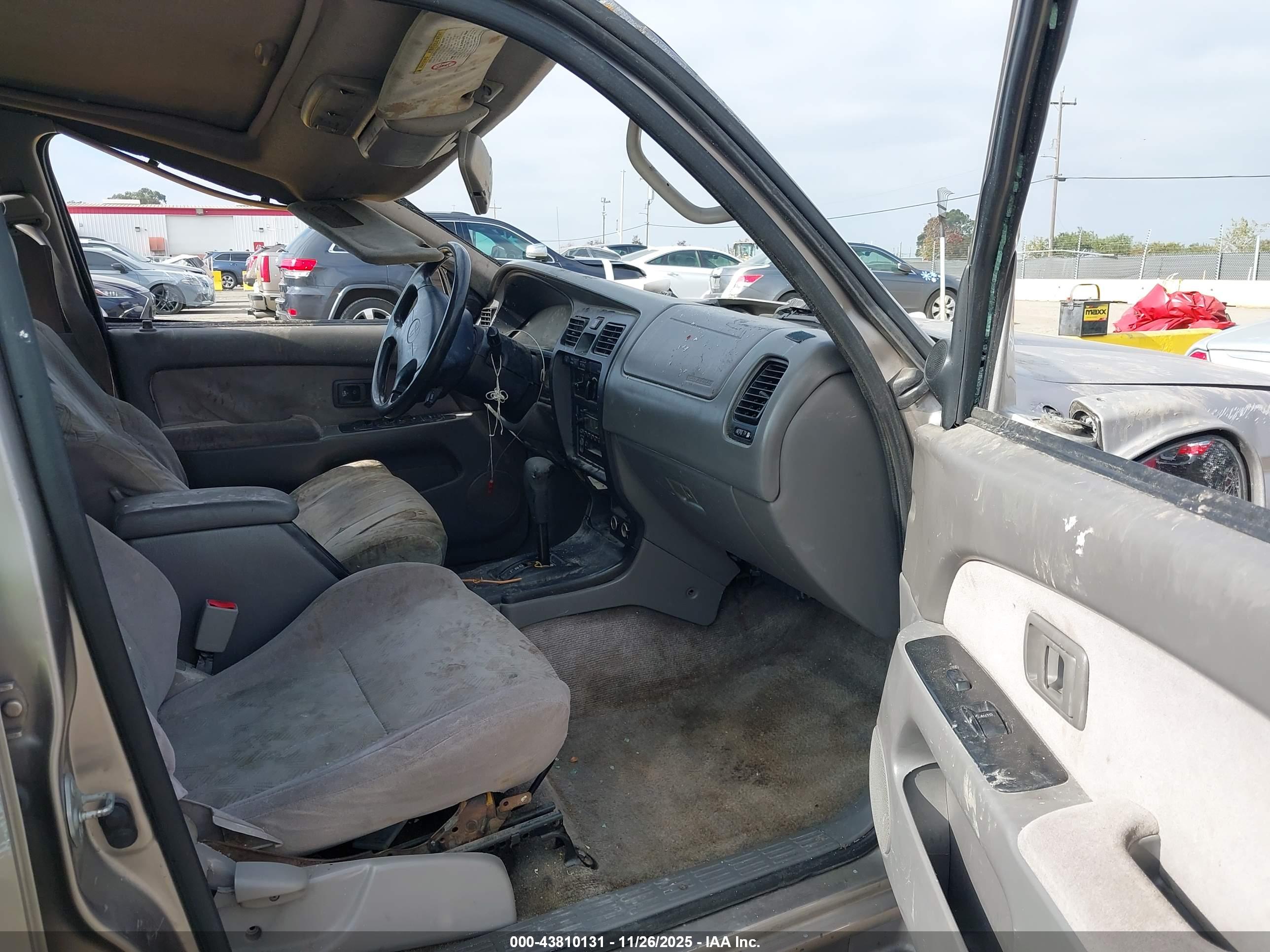 TOYOTA 4RUNNER image 5