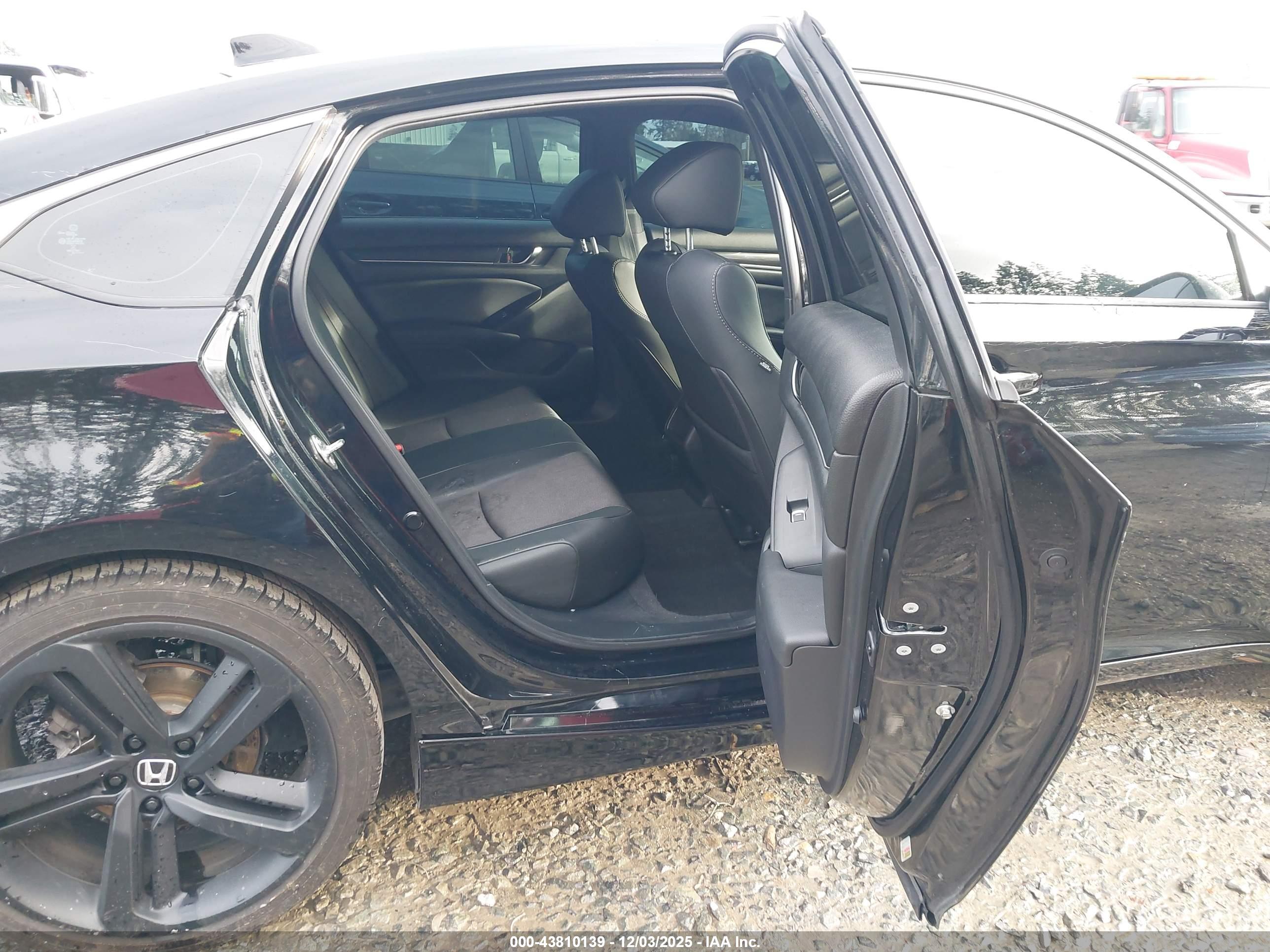 HONDA ACCORD image 8
