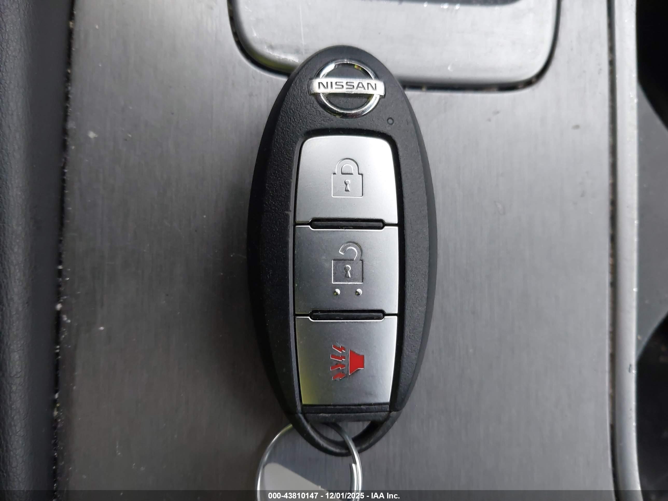 NISSAN MURANO image 11
