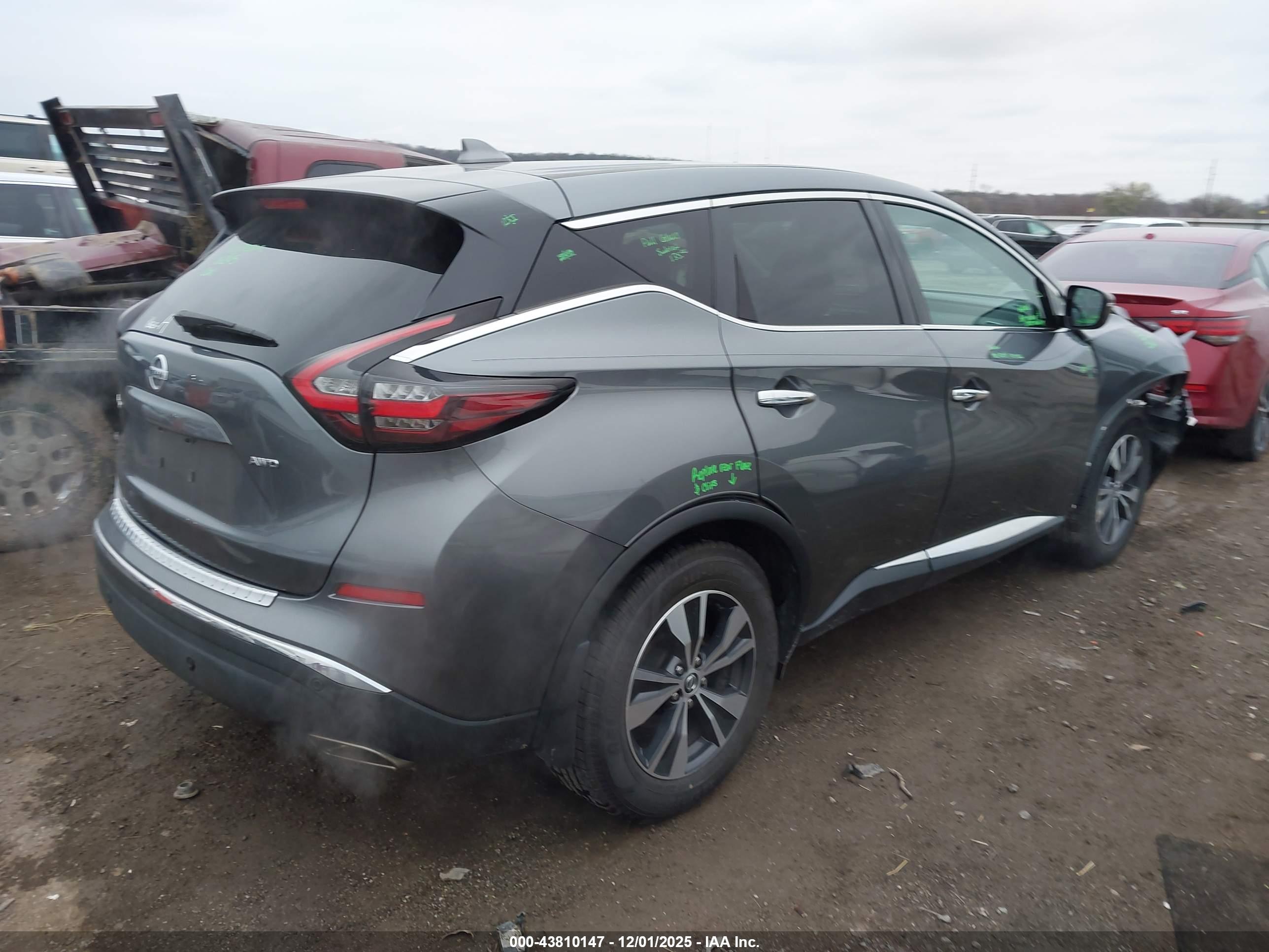 NISSAN MURANO image 4