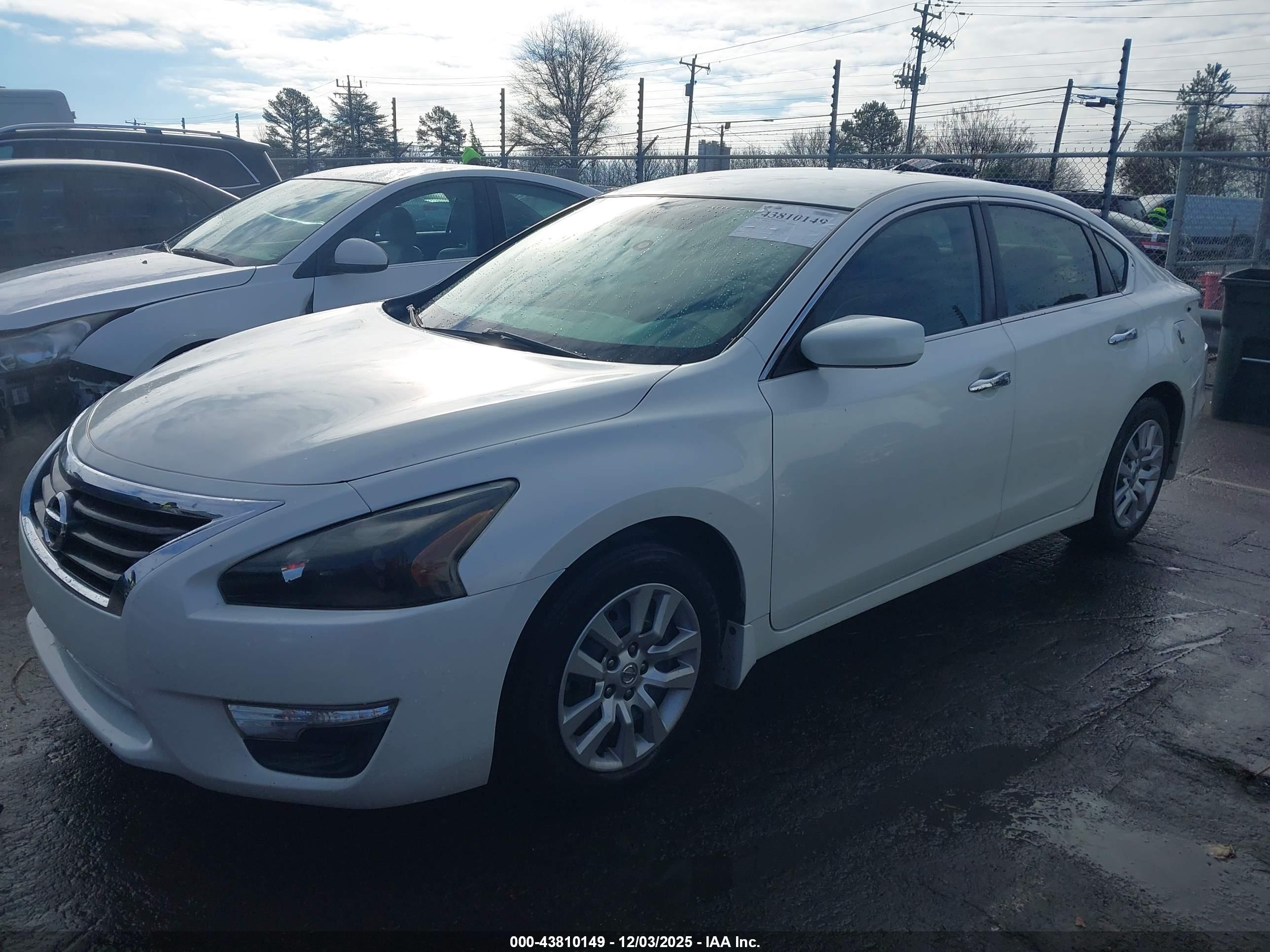 NISSAN ALTIMA image 2