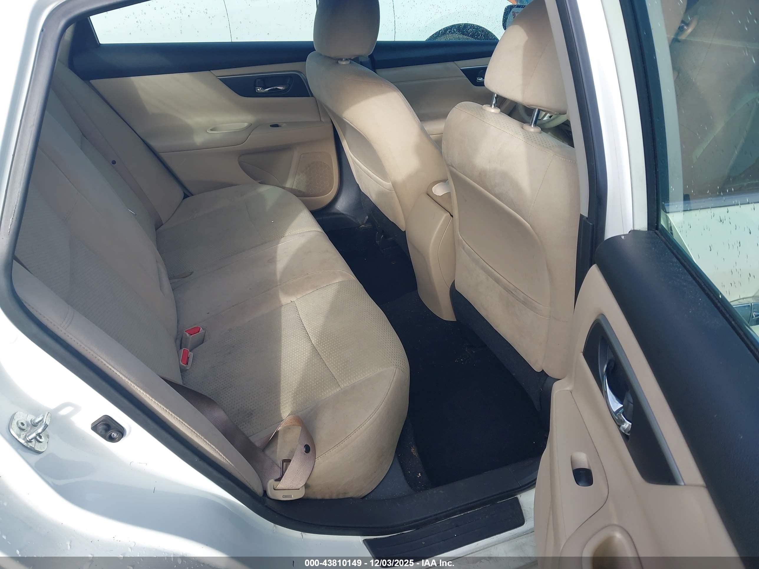 NISSAN ALTIMA image 8