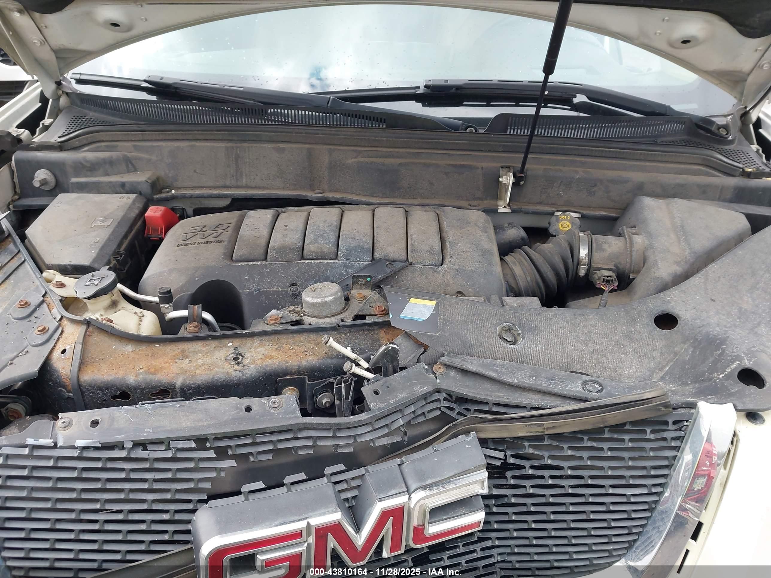 GMC ACADIA image 10