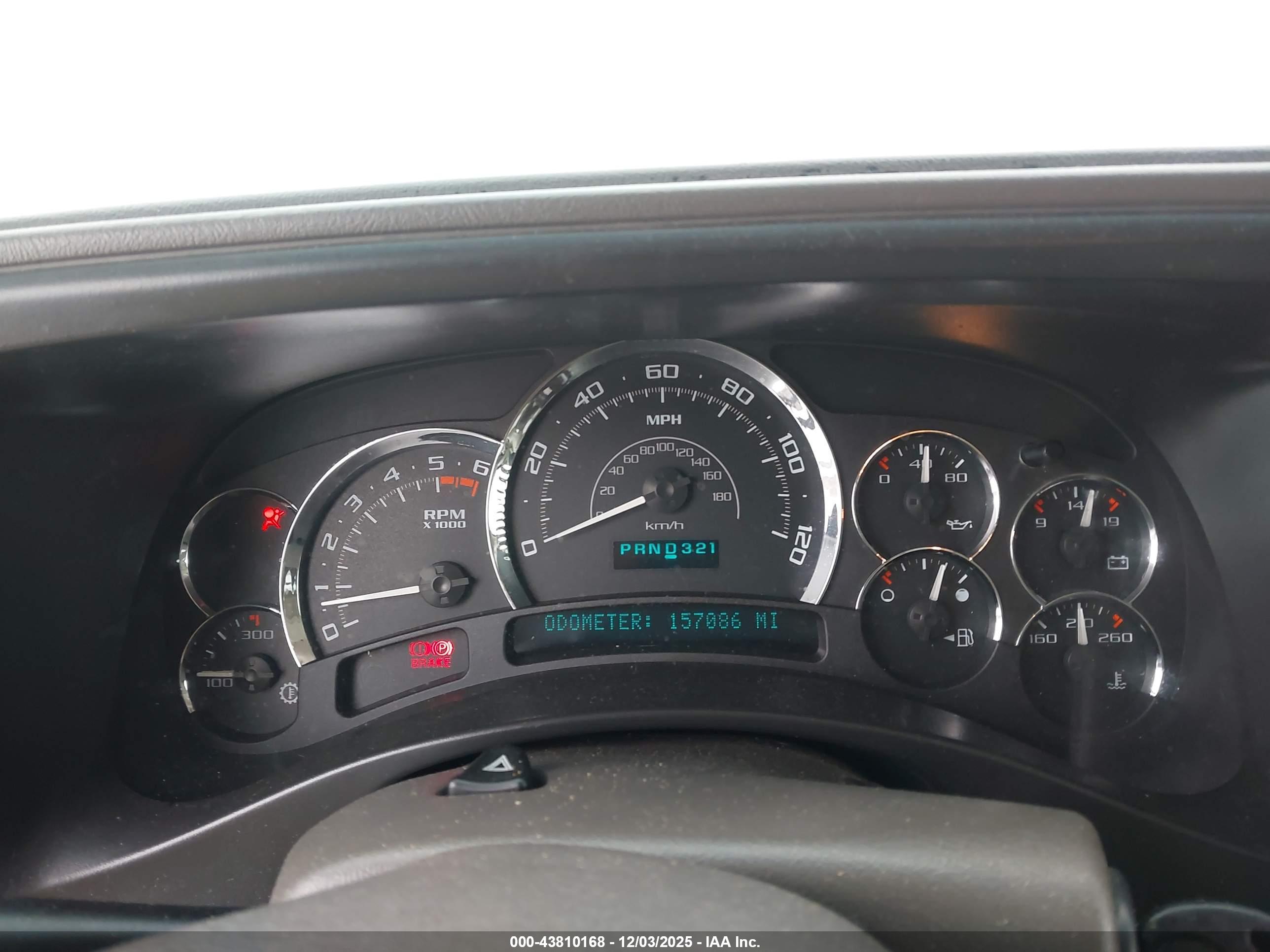 CADILLAC ESCALADE image 7