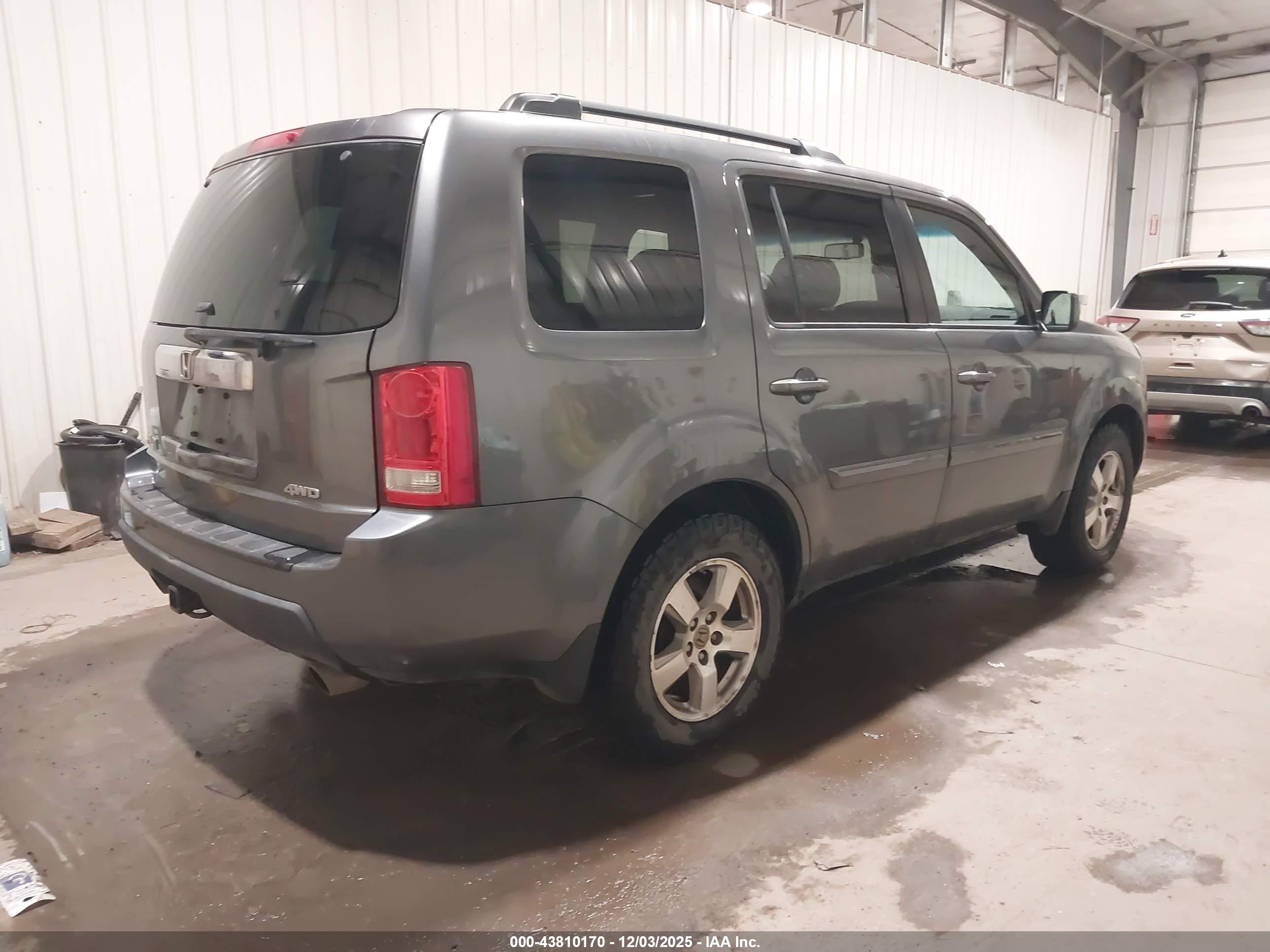 HONDA PILOT image 4