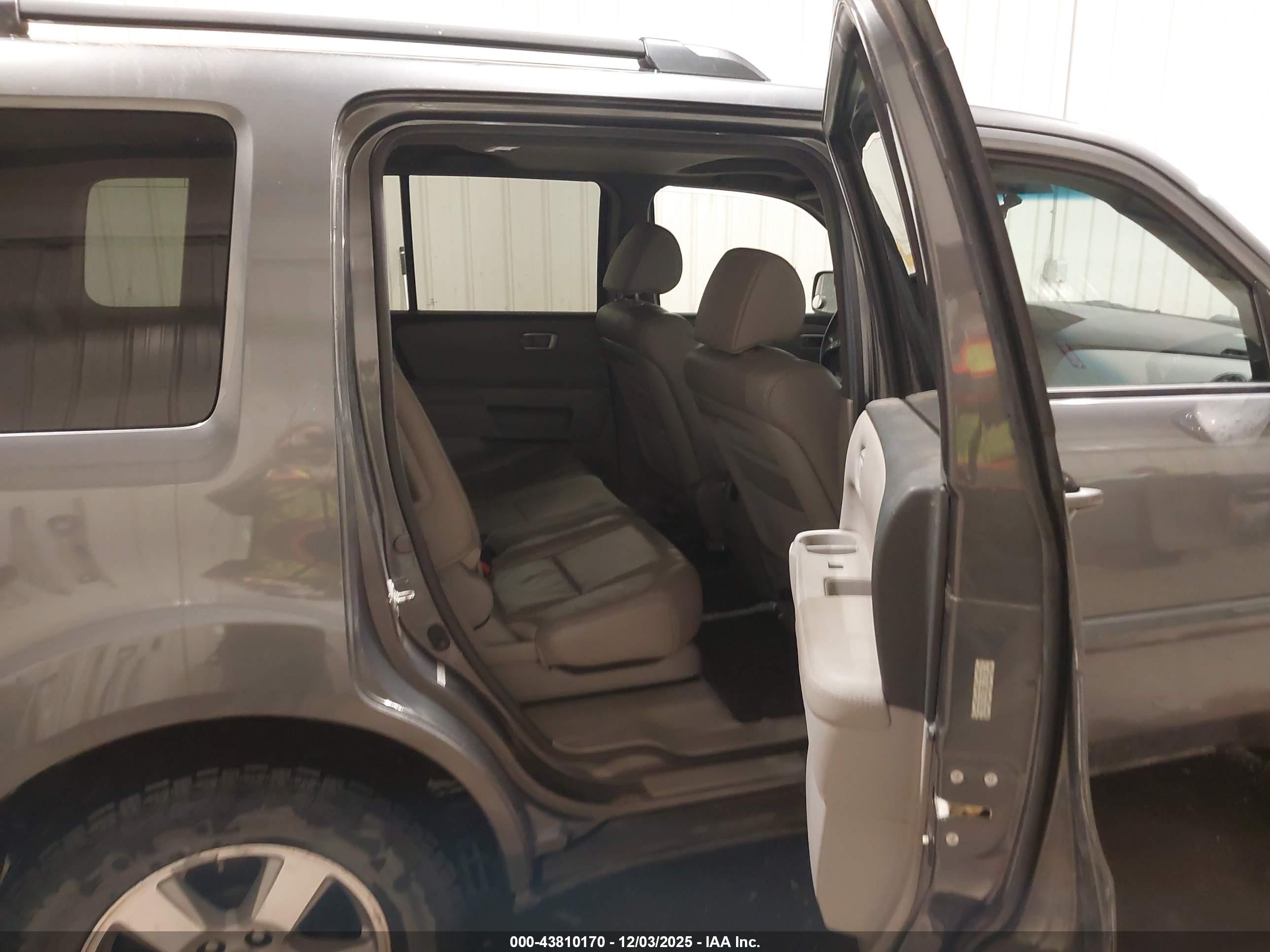HONDA PILOT image 8