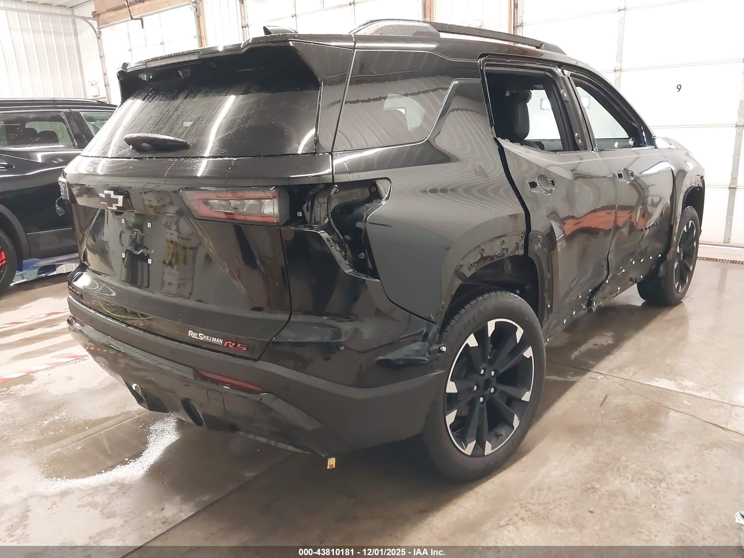 CHEVROLET EQUINOX image 4