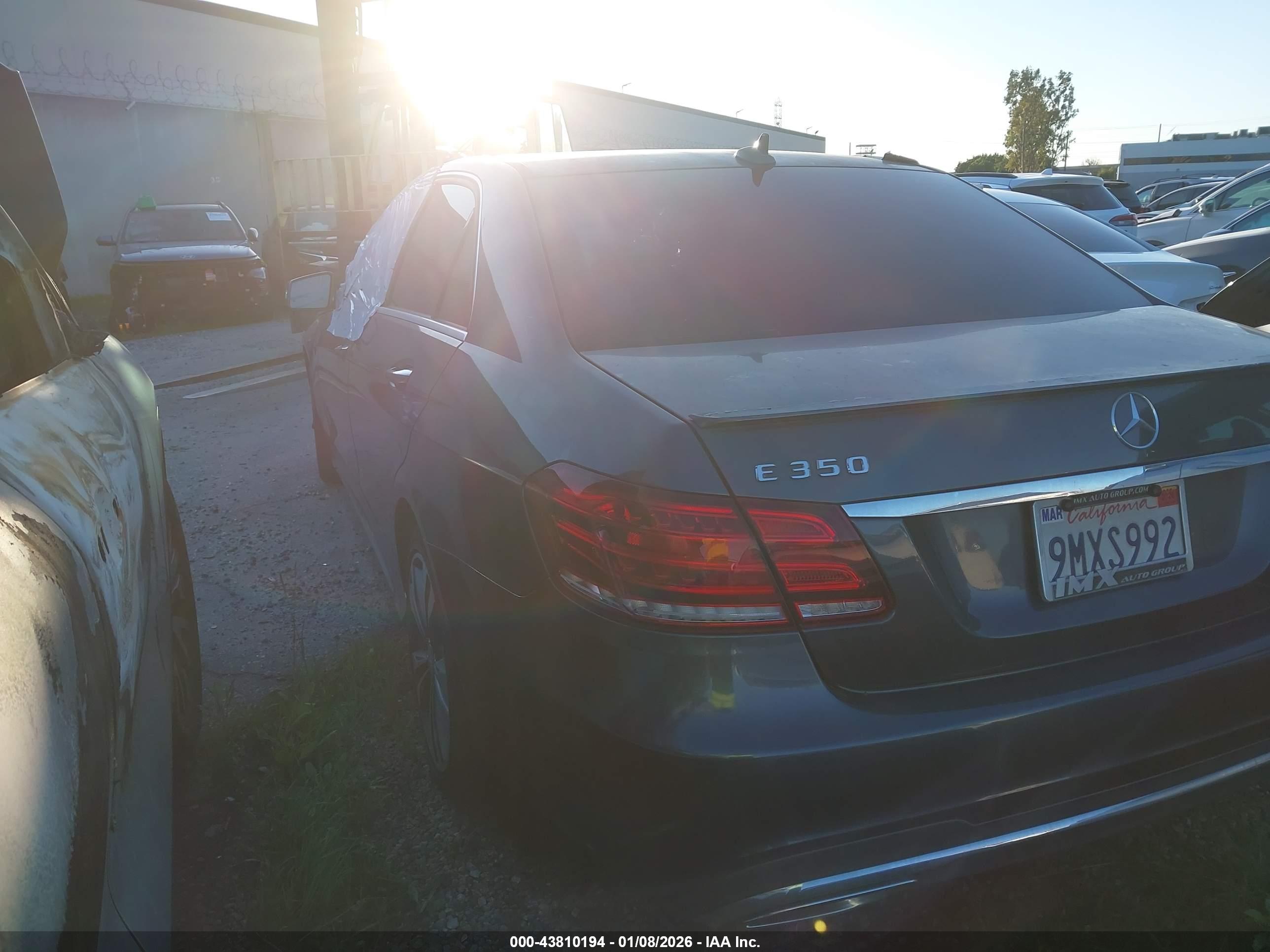 MERCEDES-BENZ E image 3