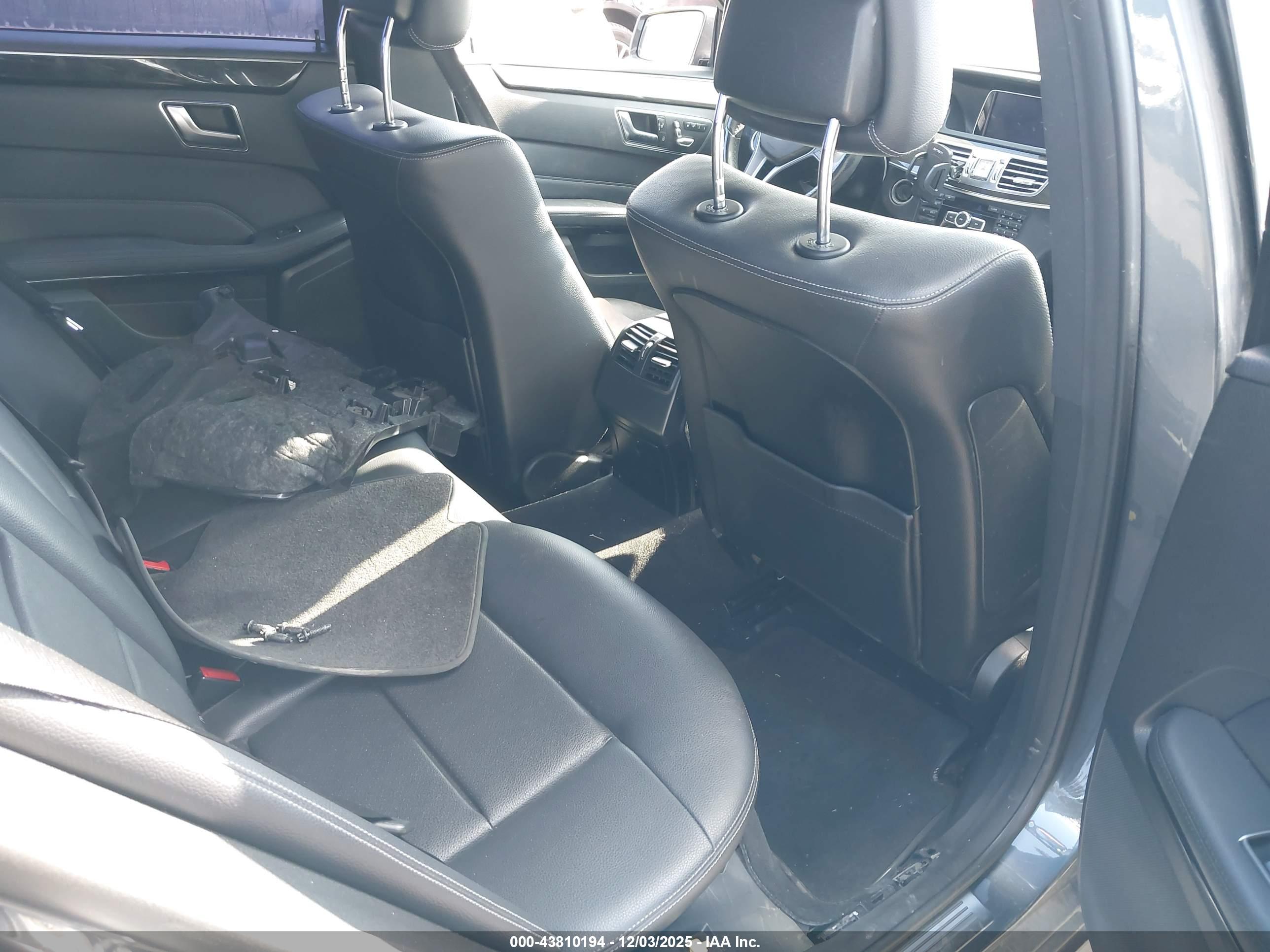MERCEDES-BENZ E image 8