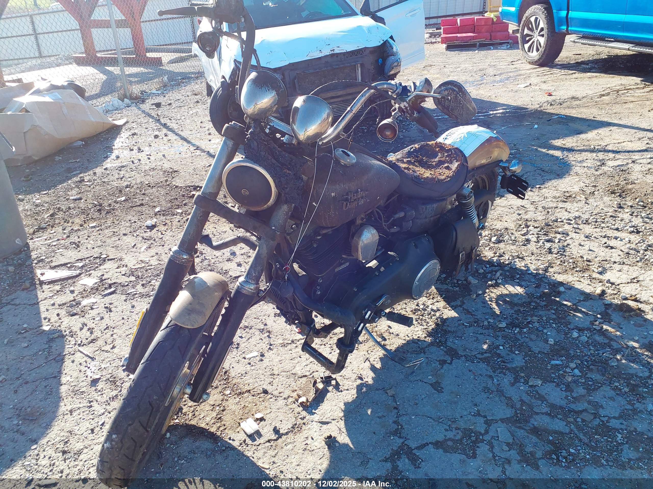 HARLEY-DAVIDSON FXDB image 2