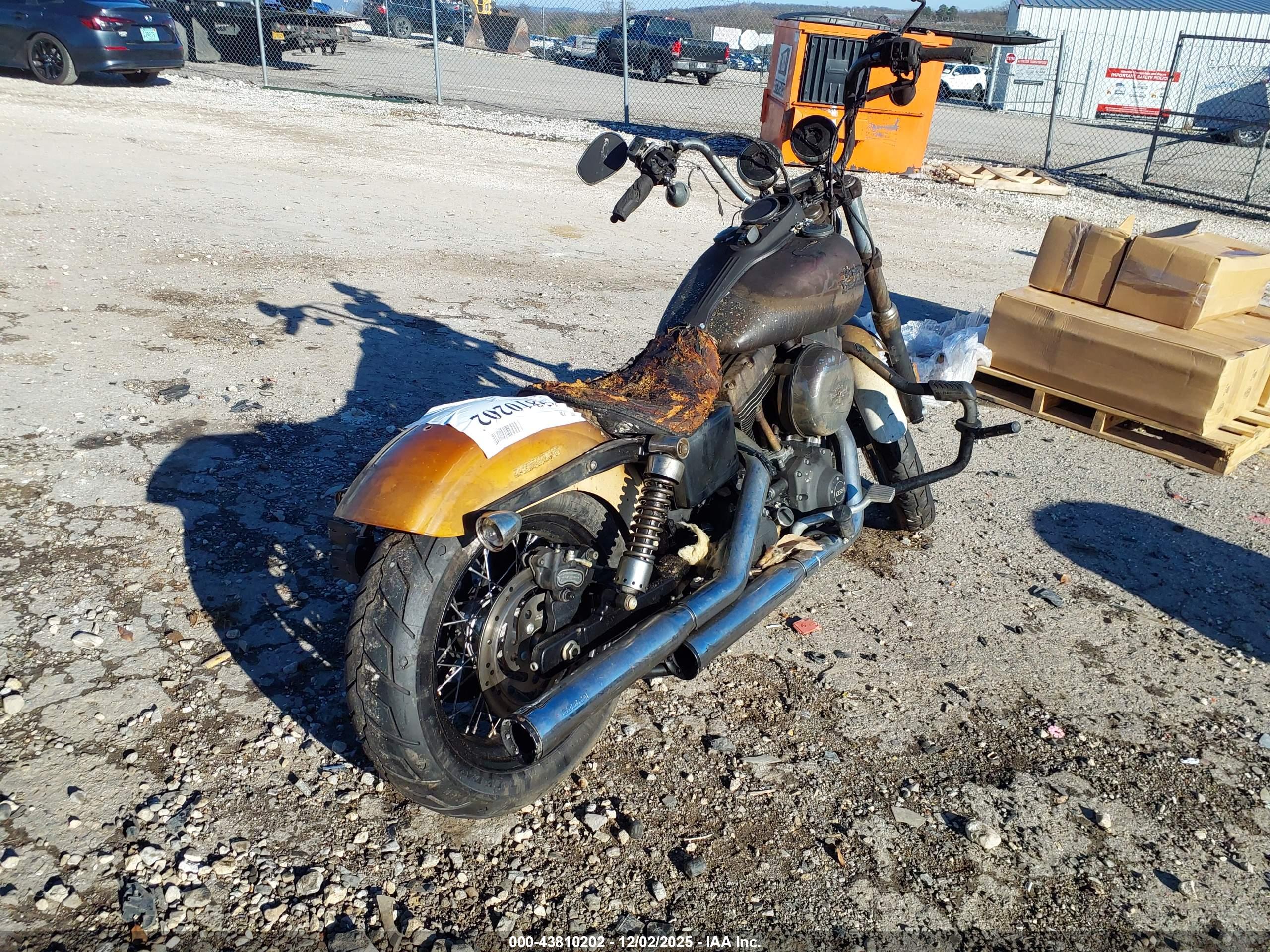 HARLEY-DAVIDSON FXDB image 4