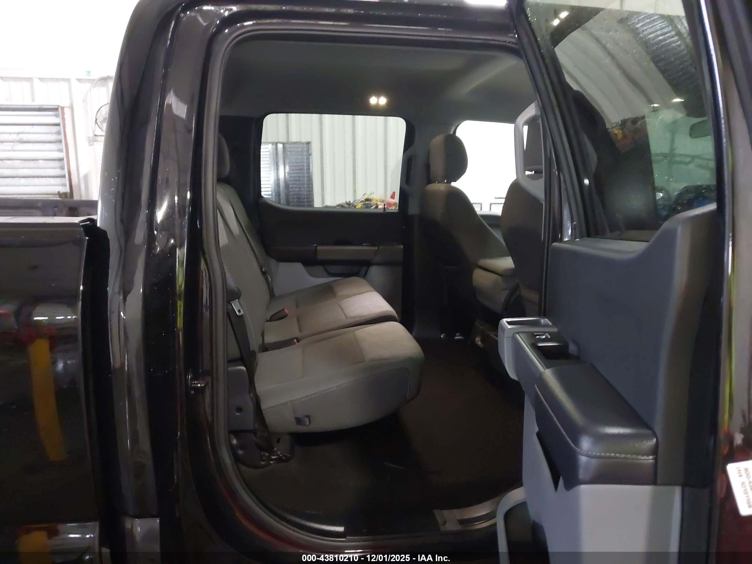 FORD F-150 image 8