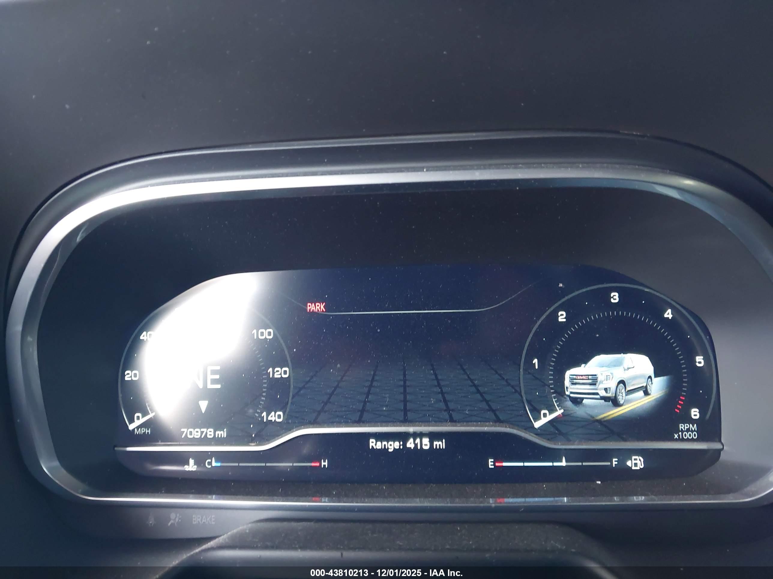 GMC YUKON image 7