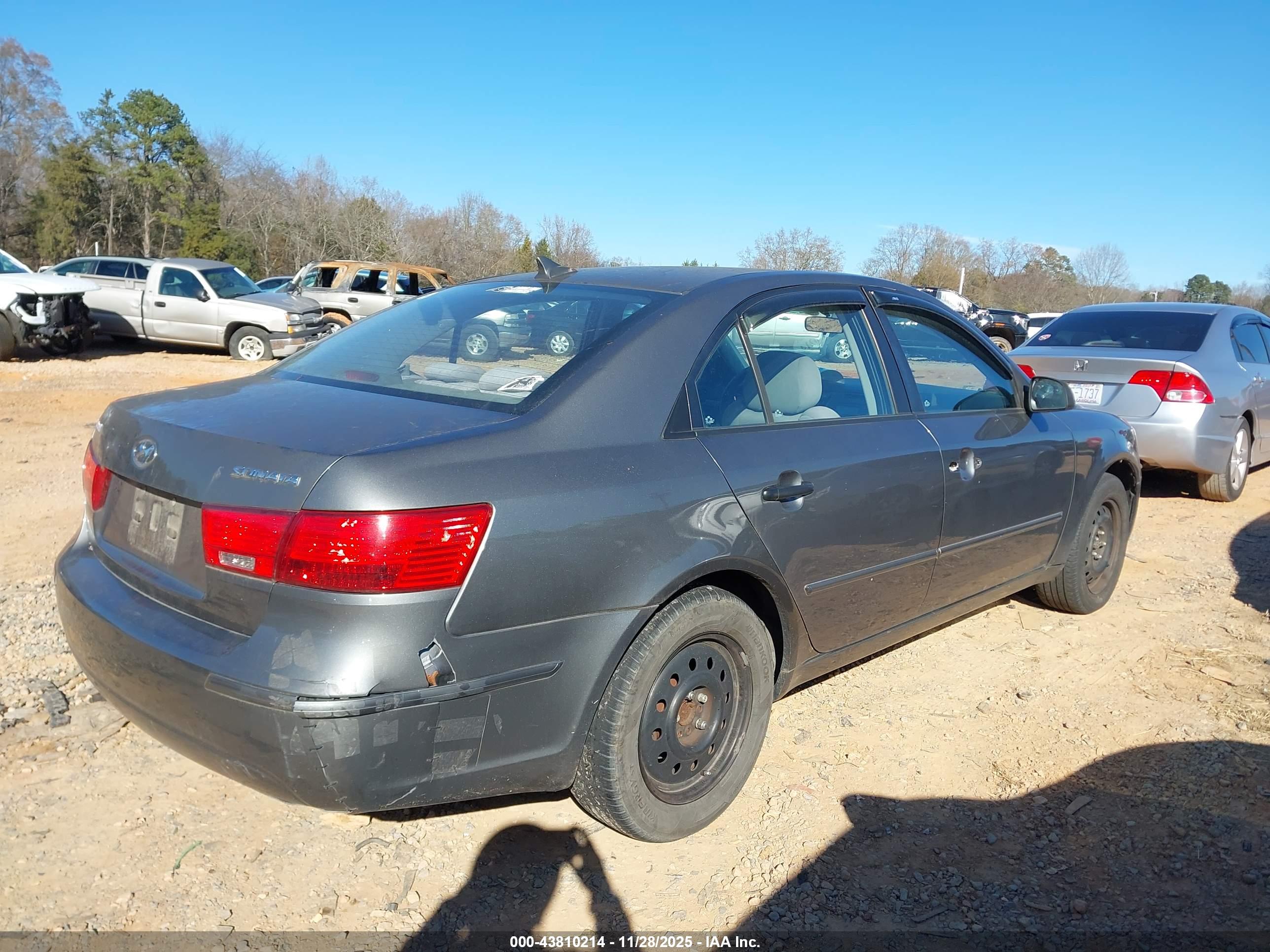 HYUNDAI SONATA image 4