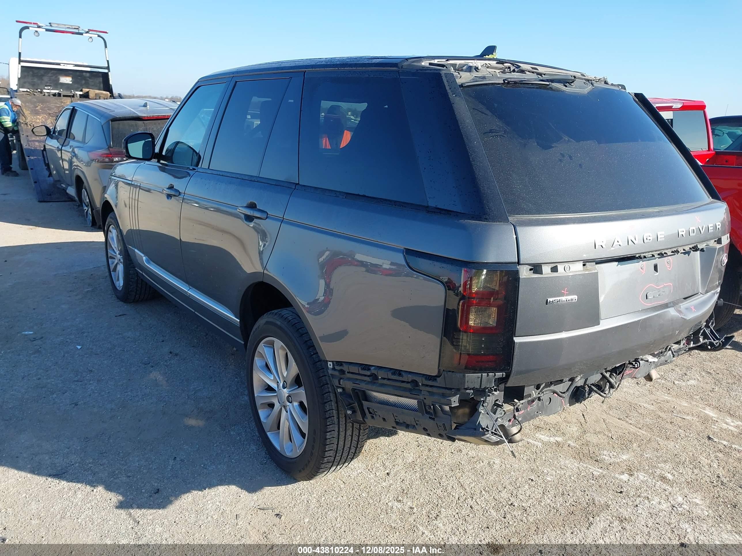 LAND ROVER image 3