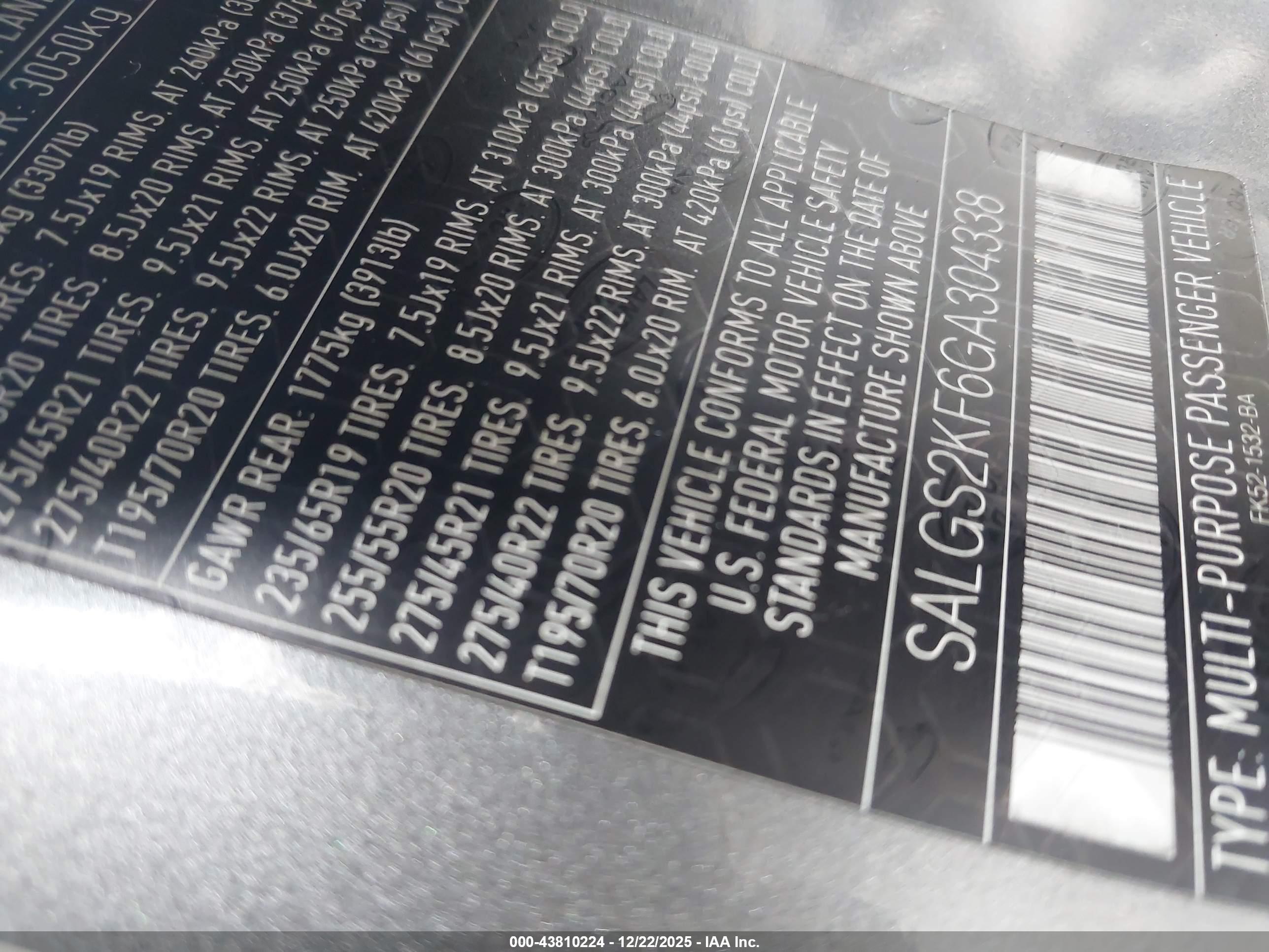 LAND ROVER image 9