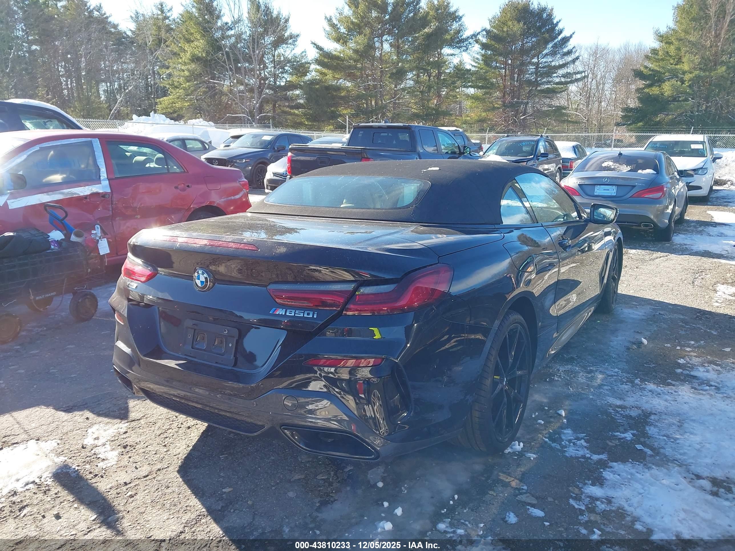 BMW M850I image 4