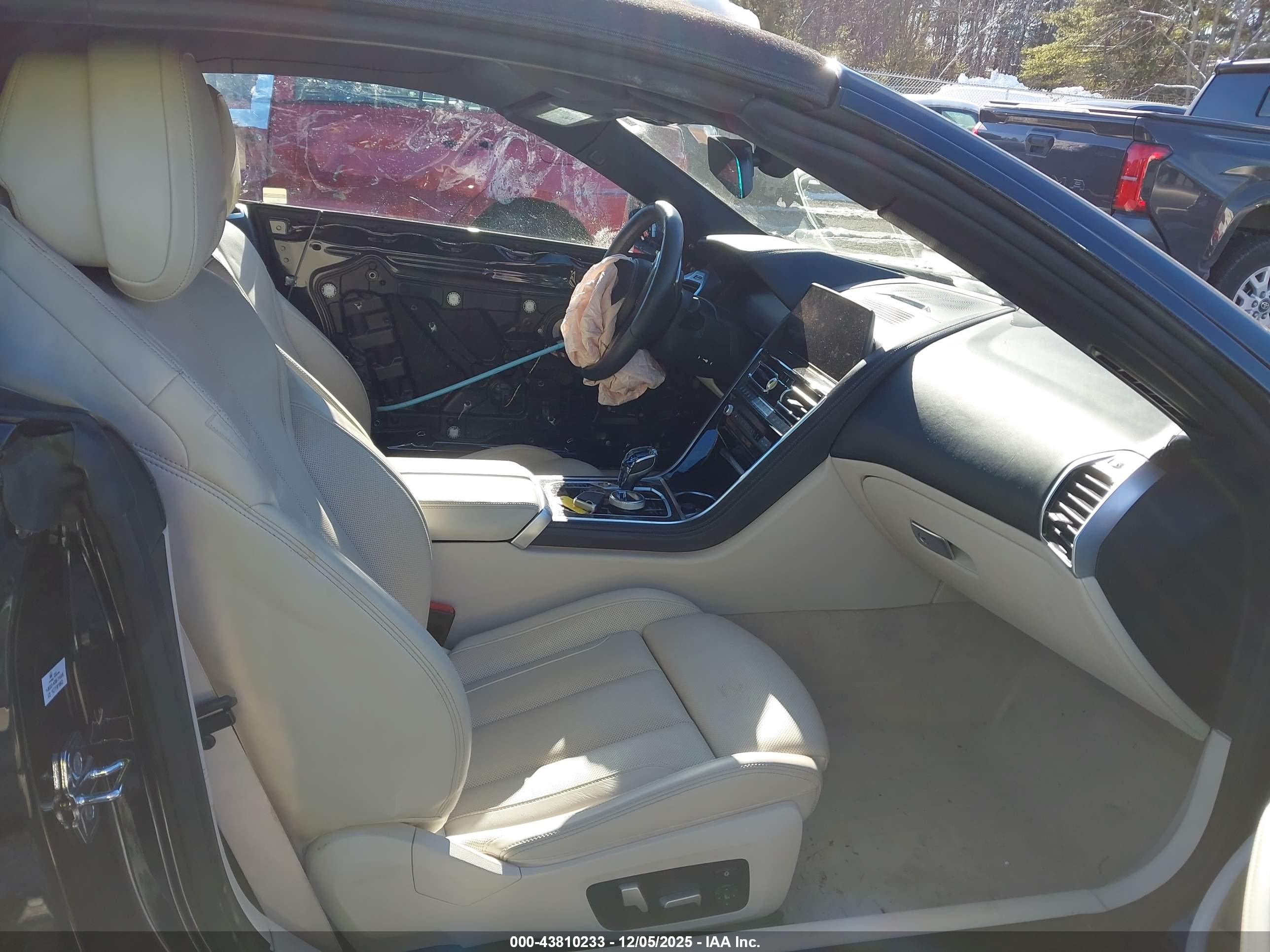 BMW M850I image 5